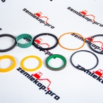 87428628 Ремкомплект уплотнений для гидроцилиндра поднятия фронтальной стрелы