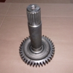 383623 Вал с шестерней
