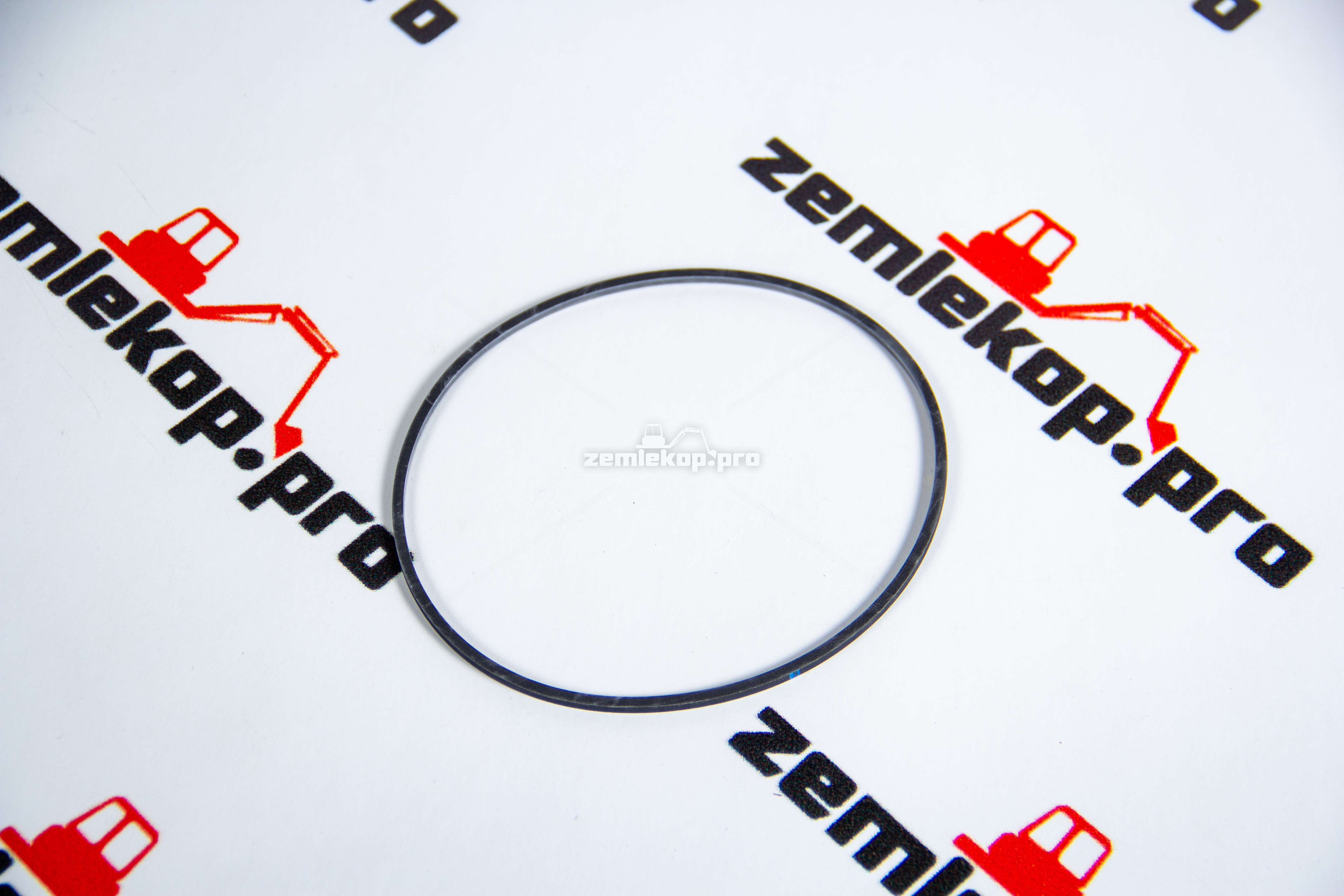 81845713 Кольцо