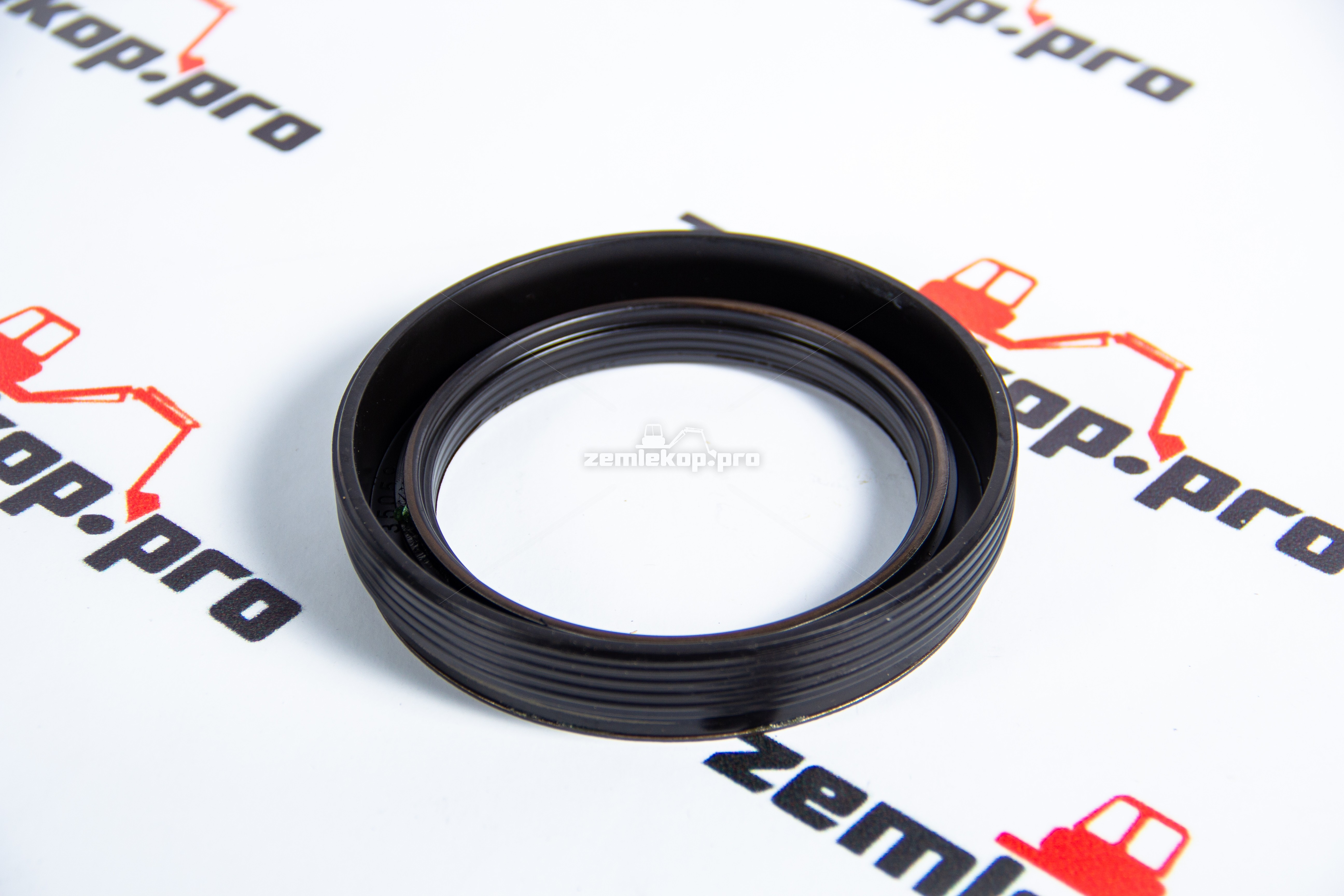 81866390 Сальник CNH E9NN4N297AB