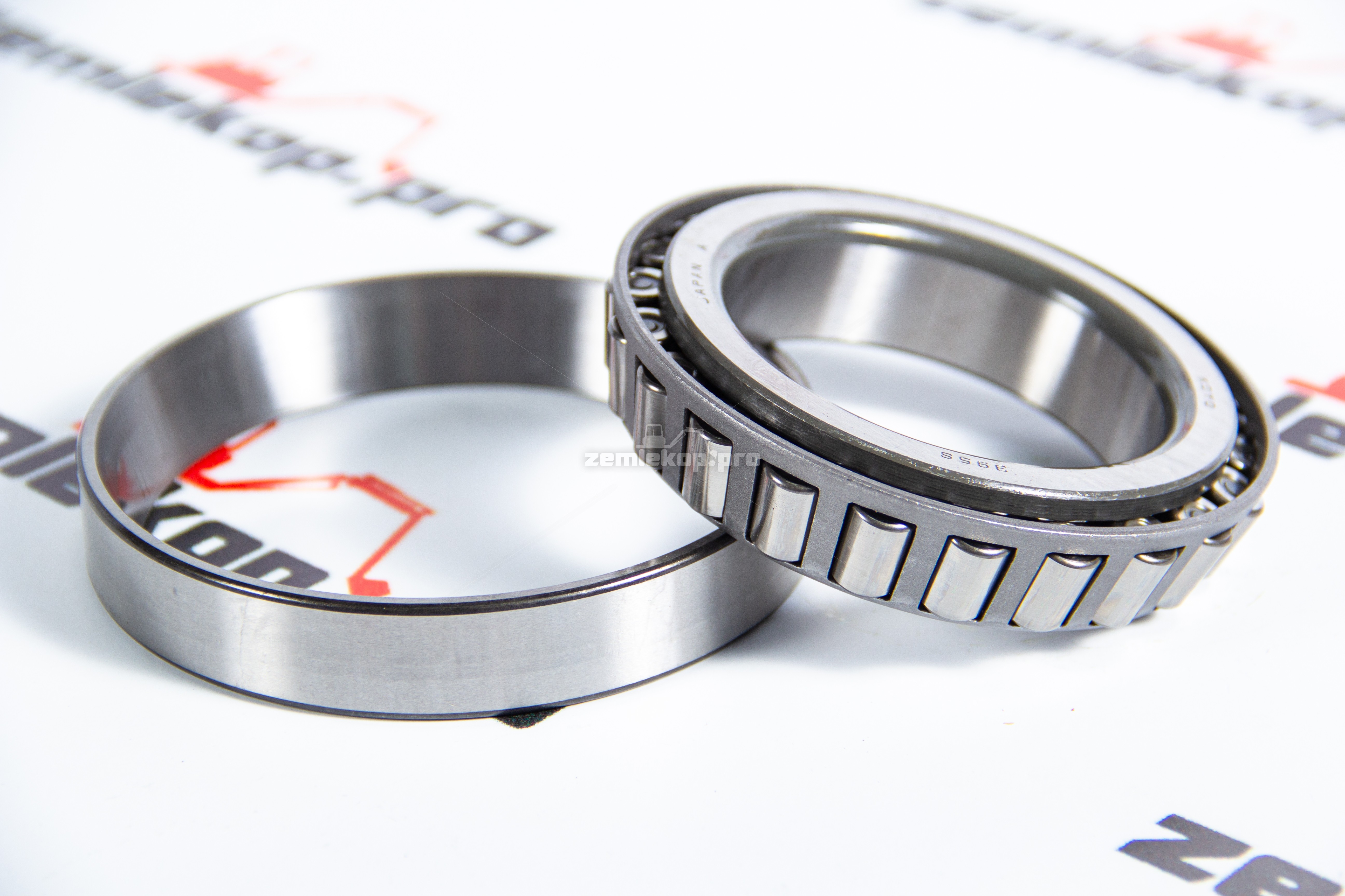 82958861 Подшипник CNH 81818397