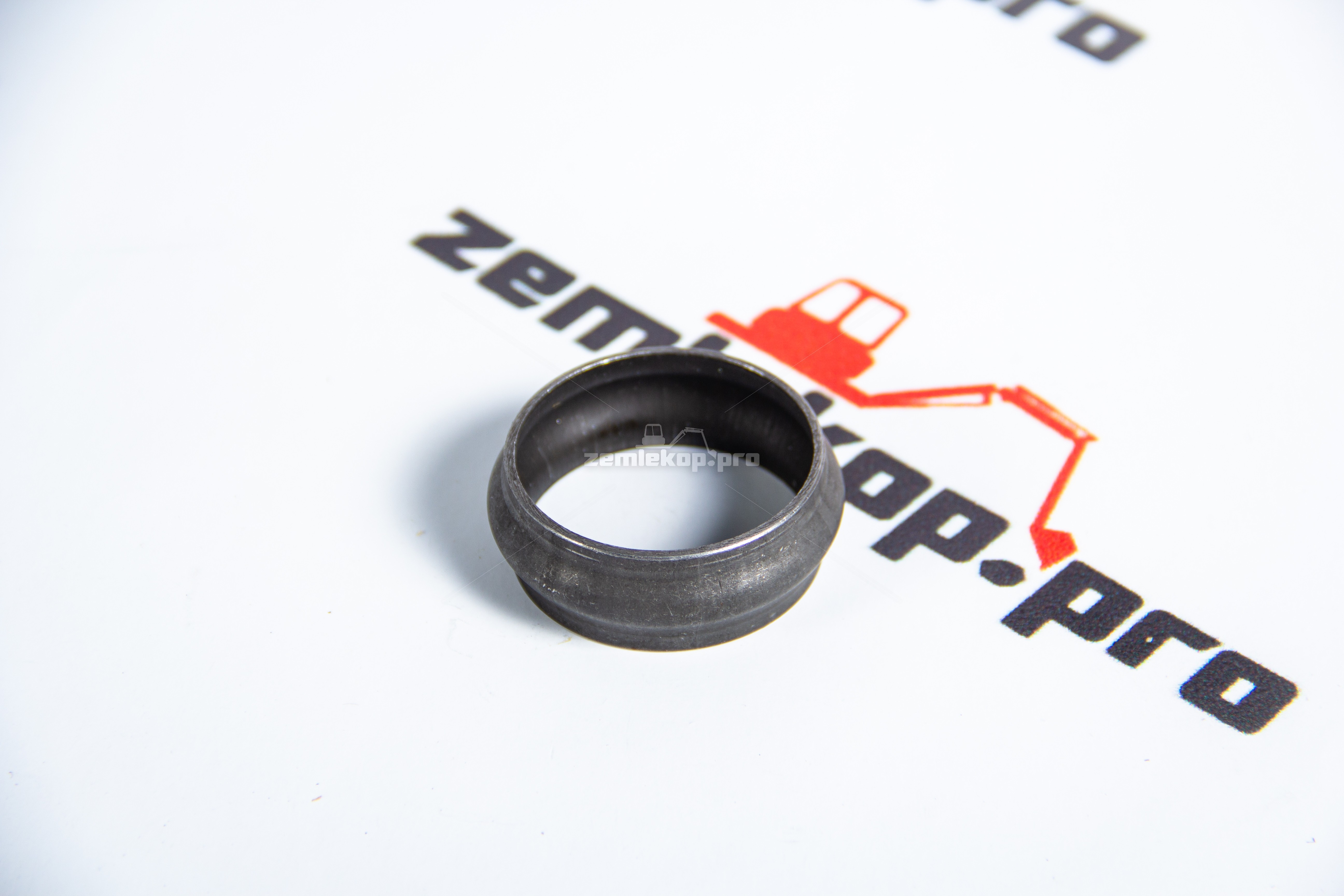 84299341 Втулка