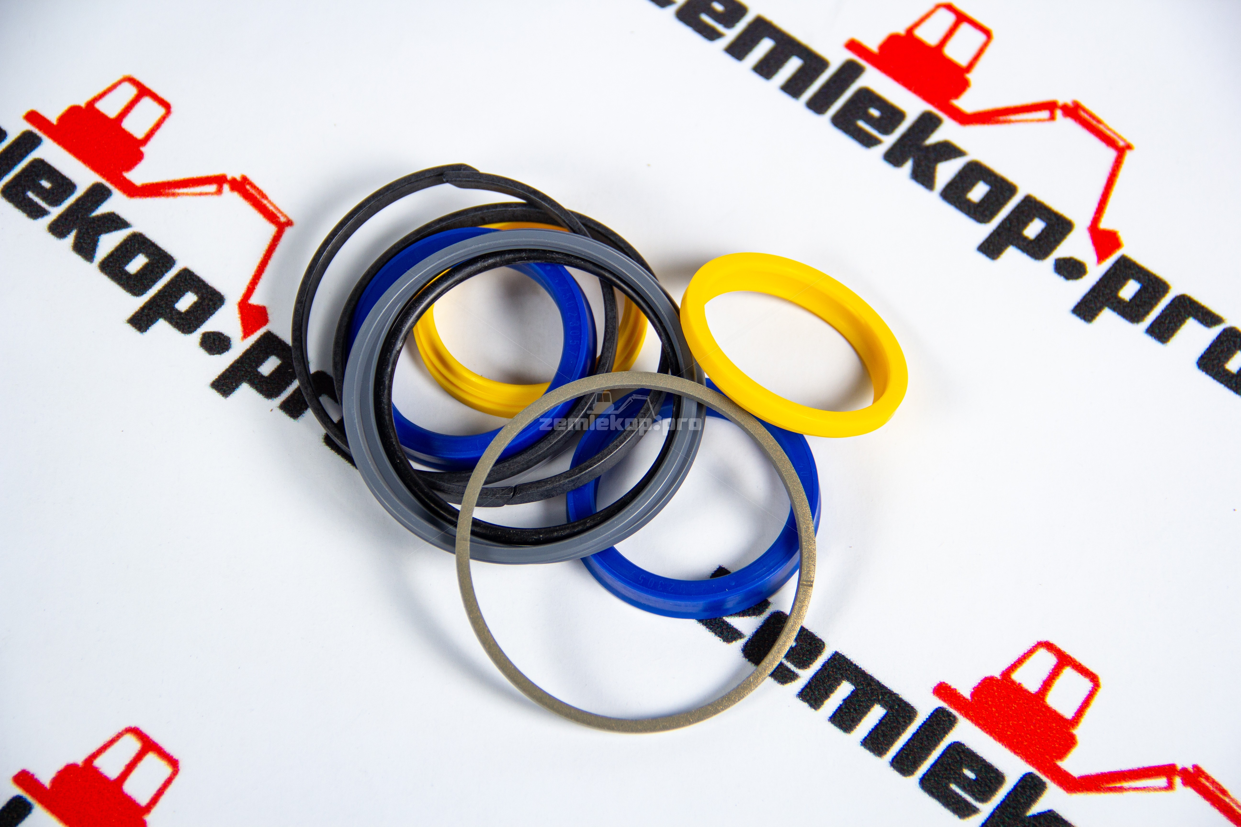 84331720 Ремкомплект рулевого цилиндра