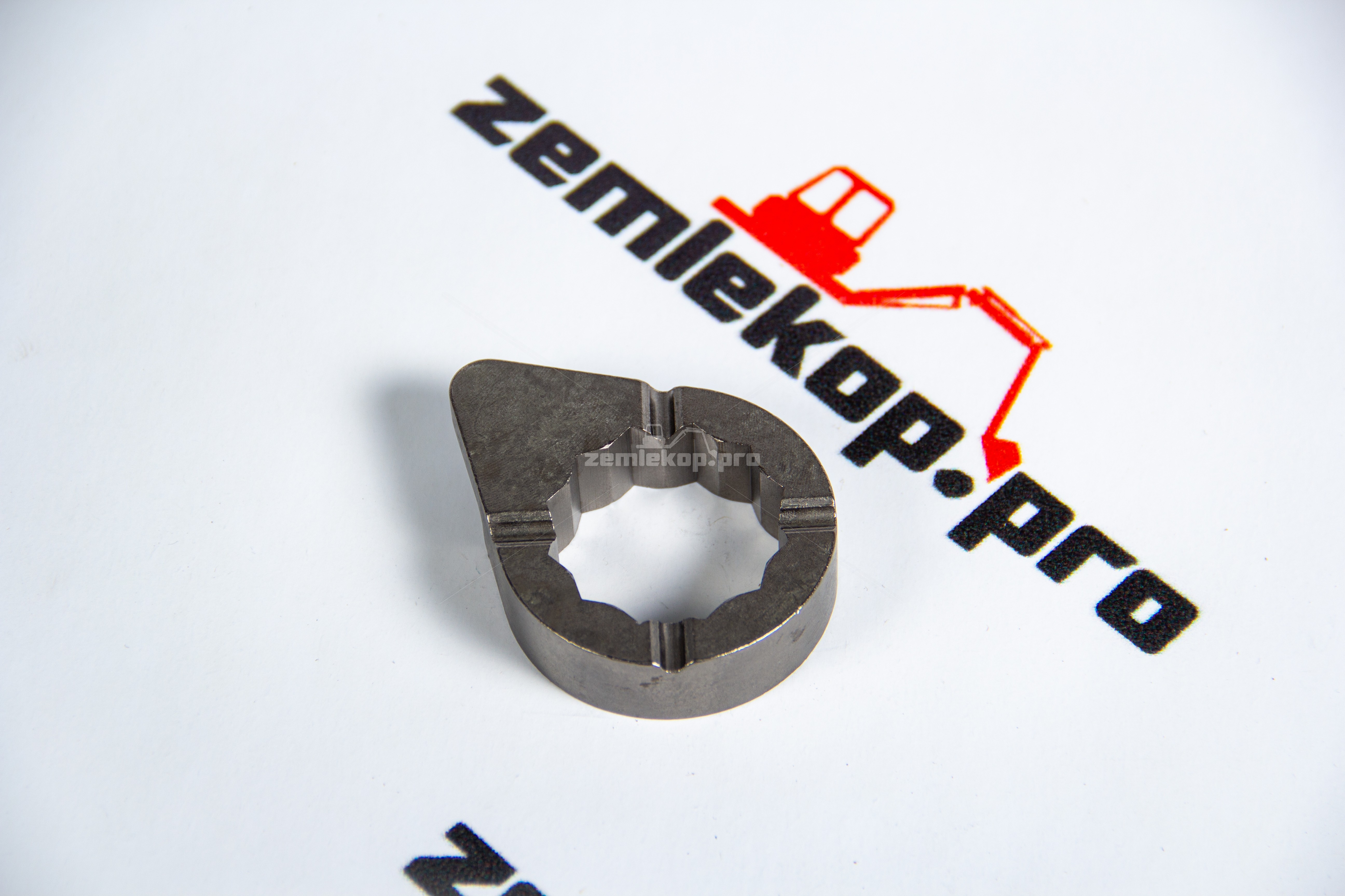 87753876 Стопор CNH 83949811