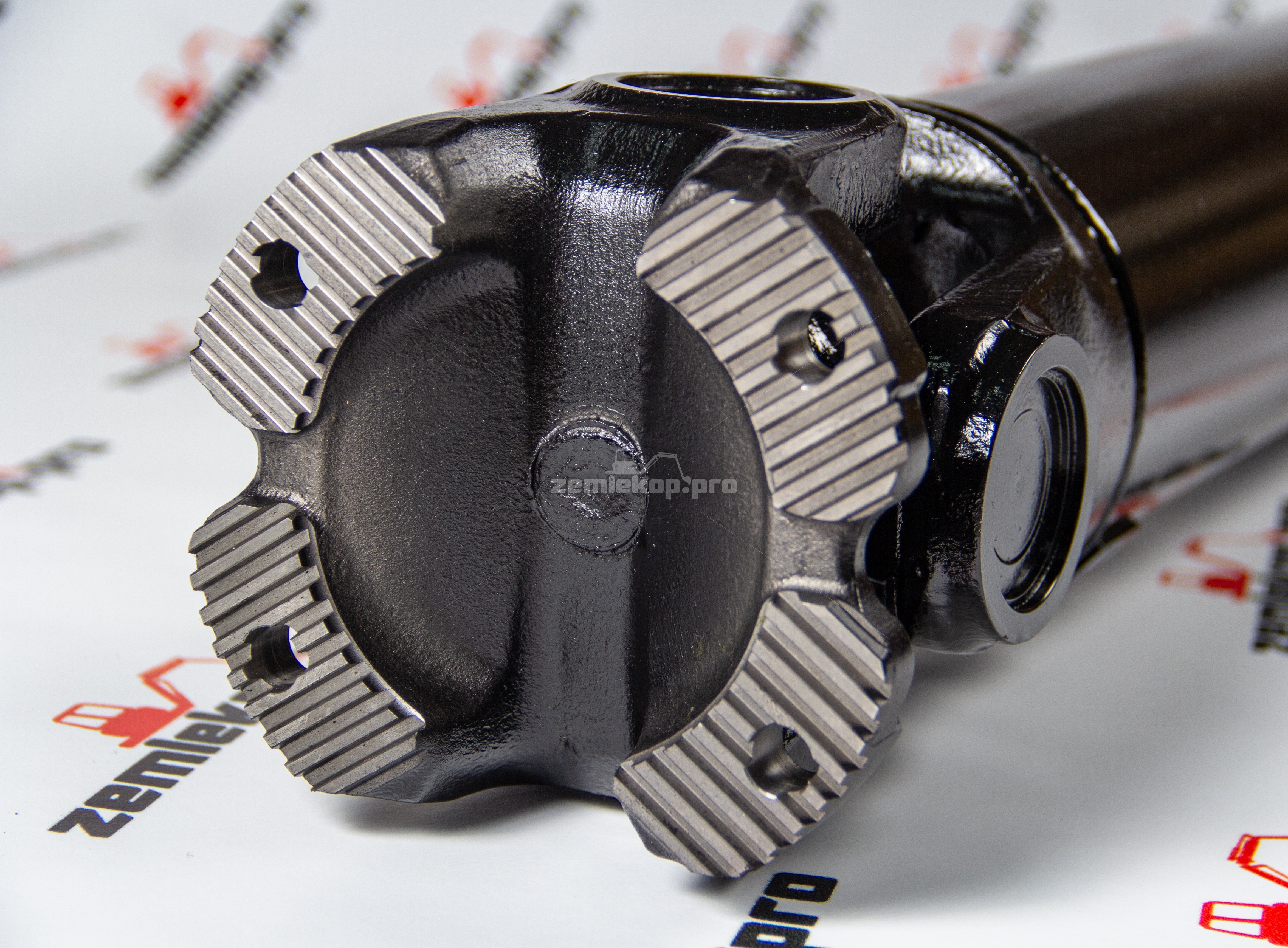 DAS410-143012 Карданный вал 61390302-250