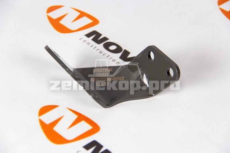 AZ962553004074 SITRAK Кронштейн трубы крепления интардера