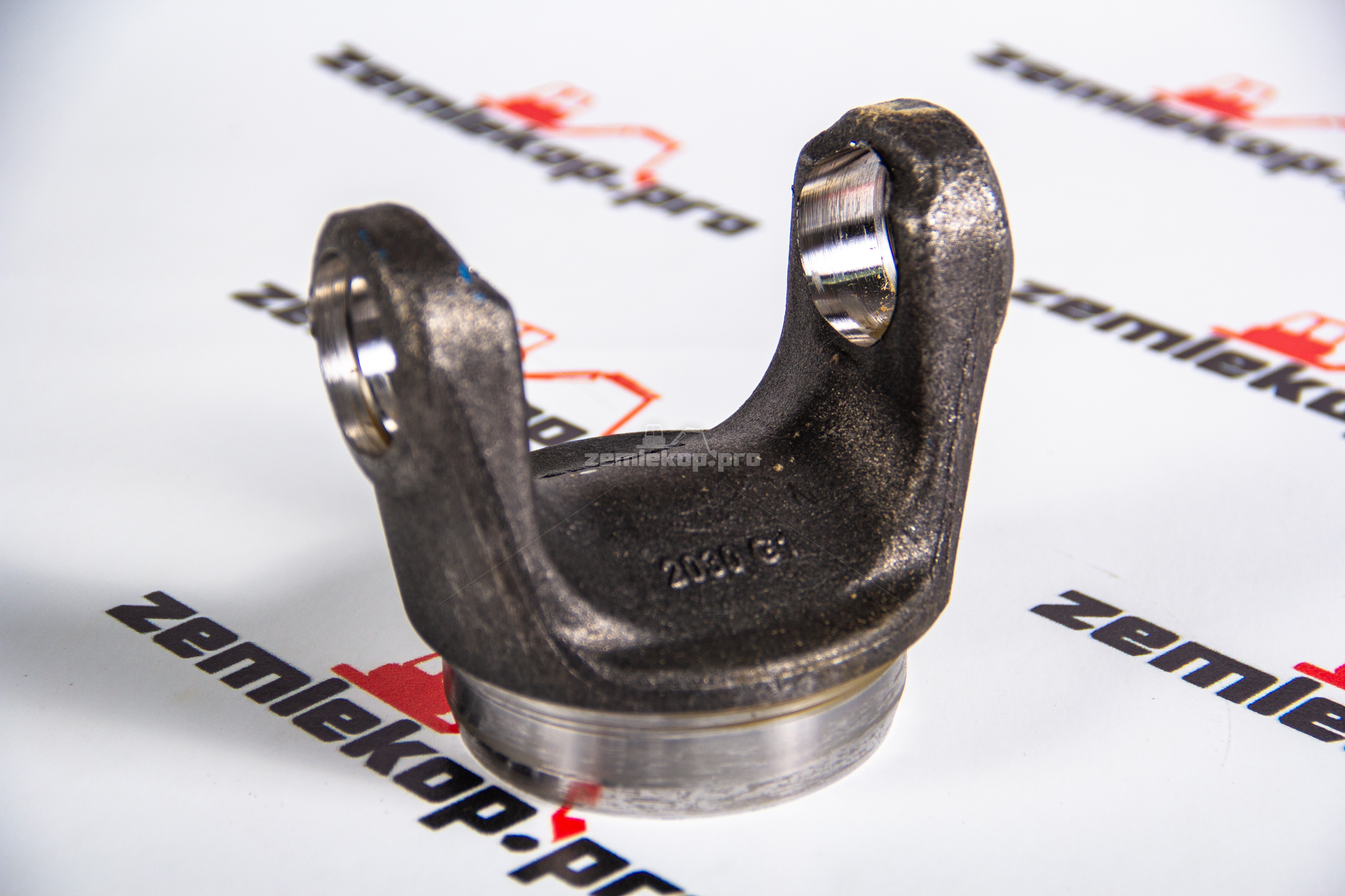 2687304000040 Вилка DANA