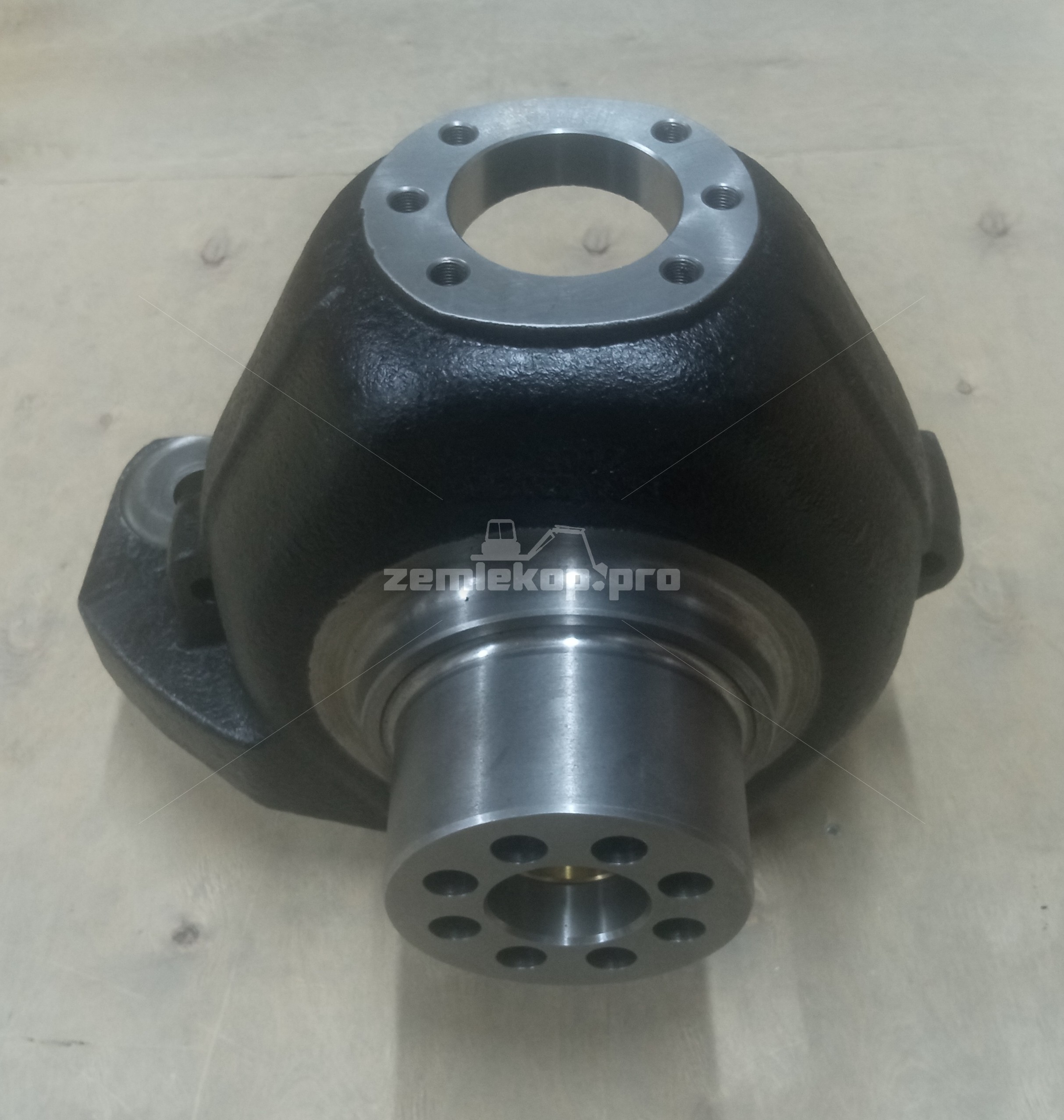 ZTAM-00622 Поворотный кулак 212.06.762.01^, ZTAM-00089