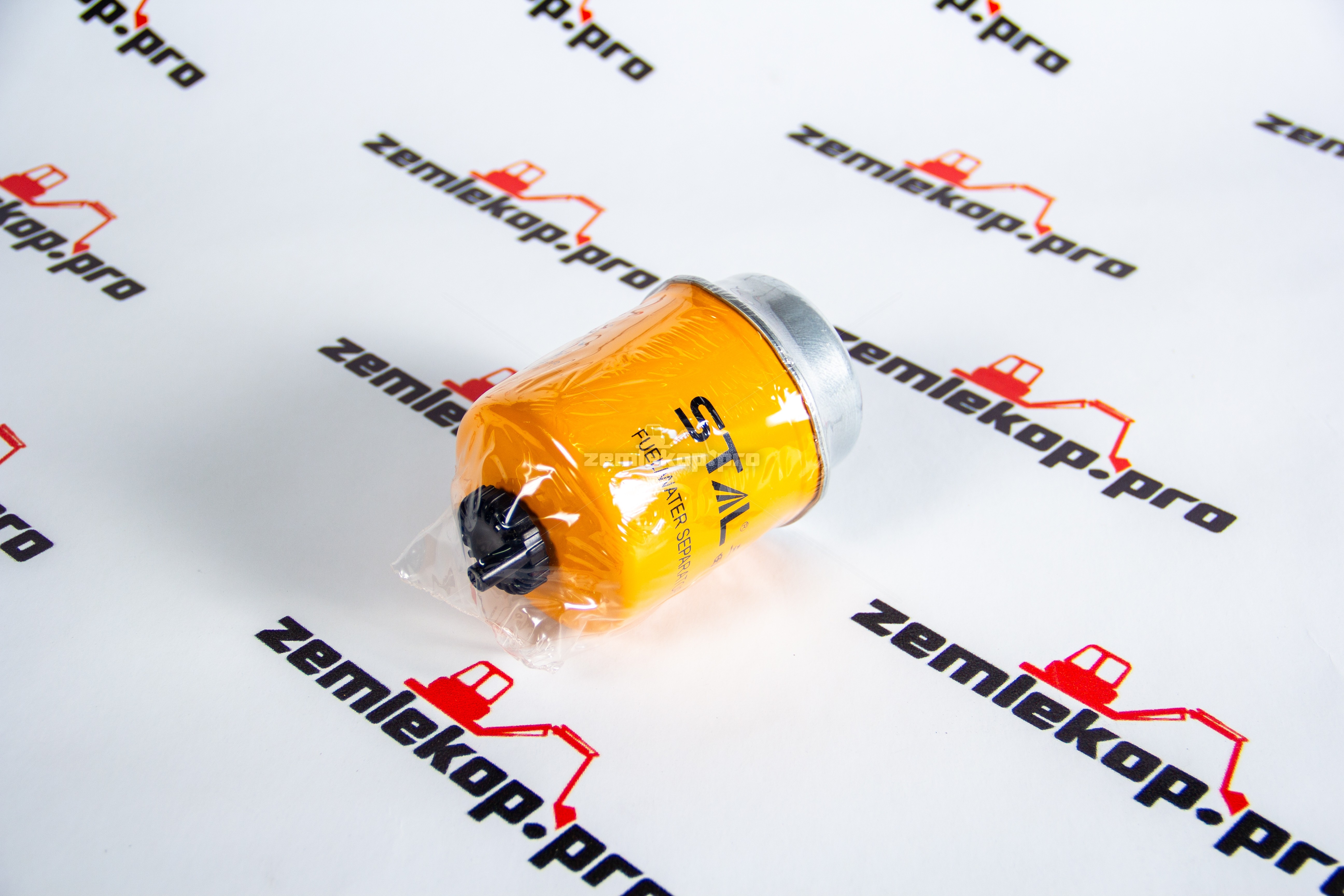 ST22134 (87803444, WK8137, ST20159) Фильтр топливный 32/925915, BF7813