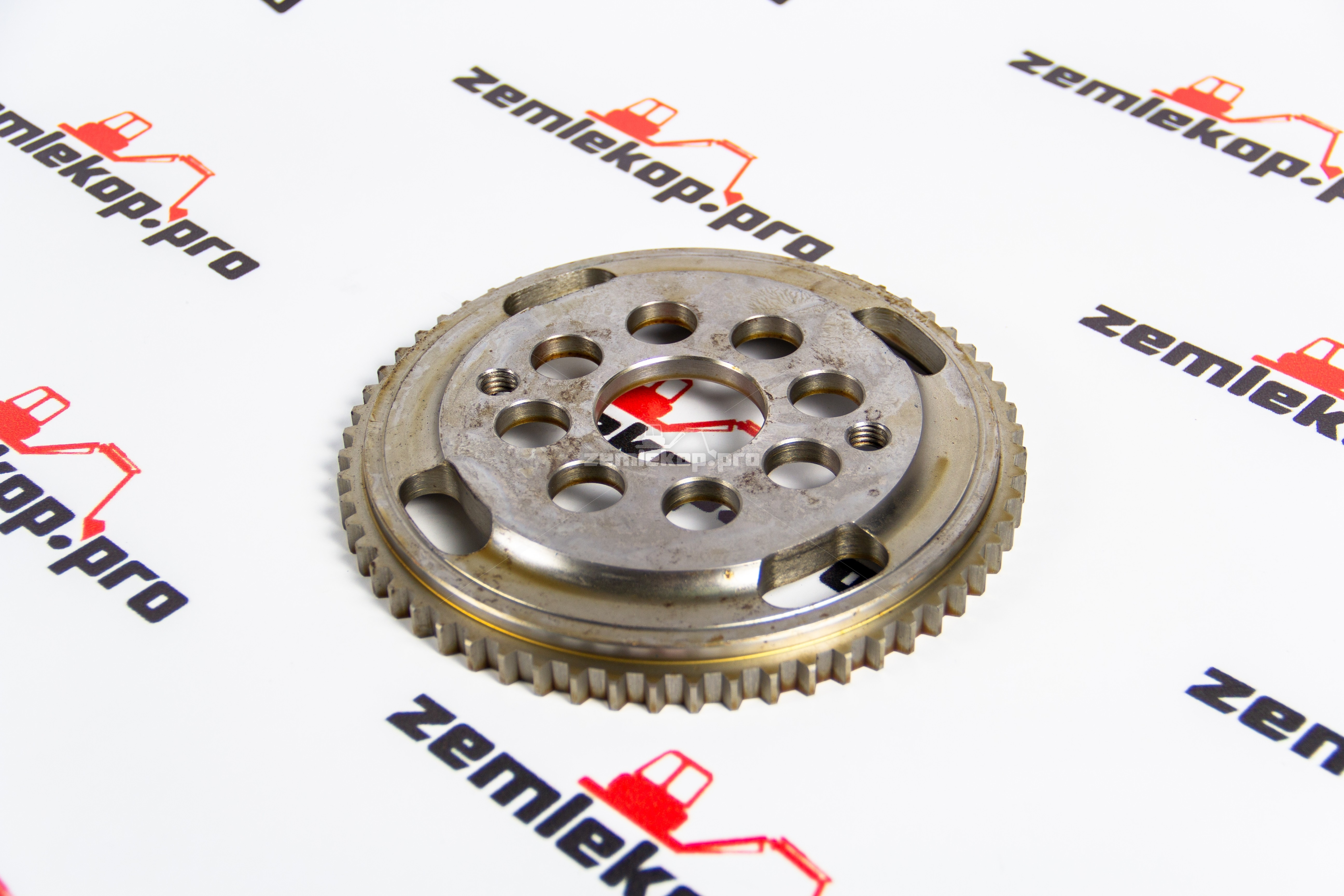 87710172^ Шестерня 131825, VOE11709493