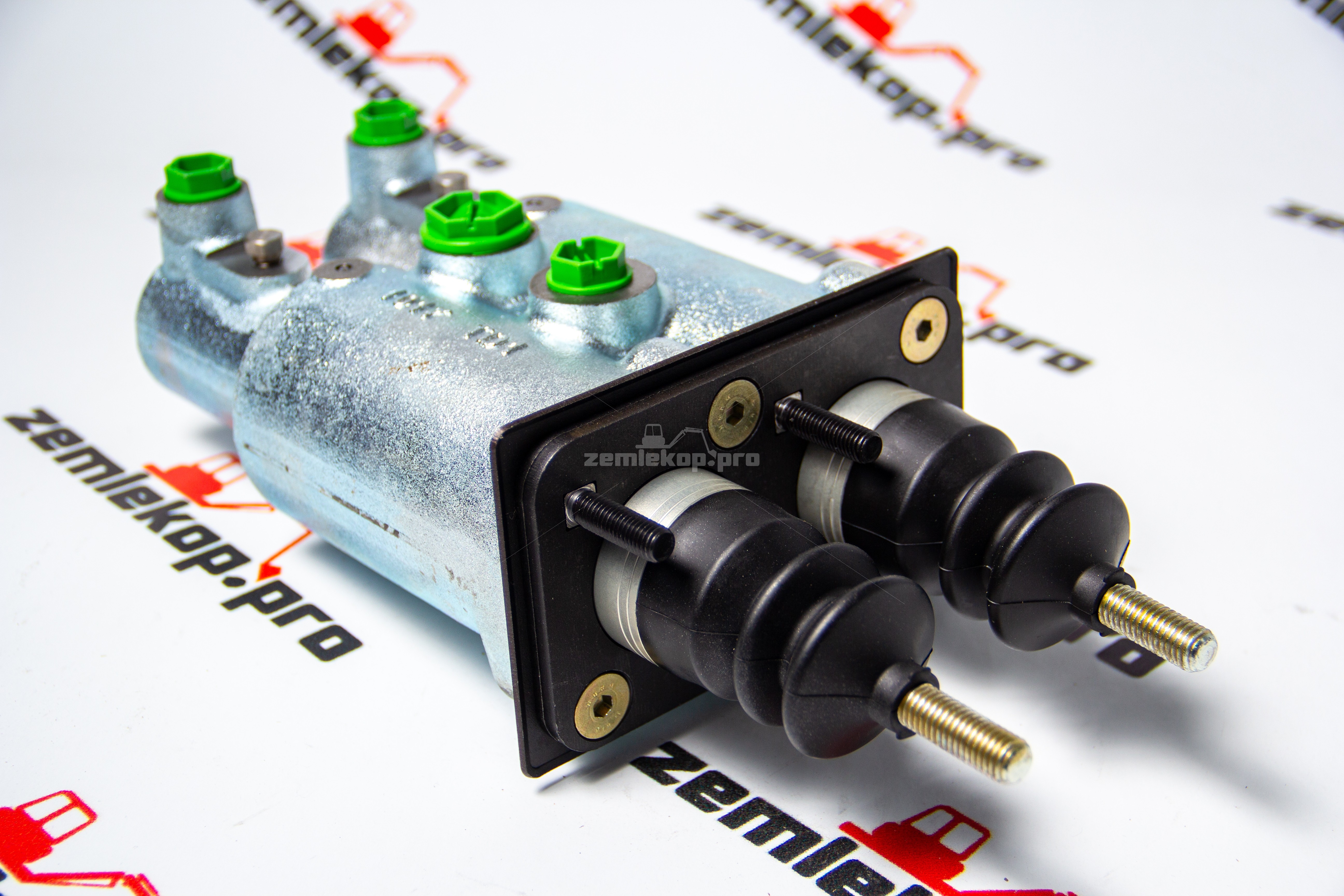 11886865 Цилиндр тормозной VOLVO 11886053, 15616192, F18/61510, F18/61530