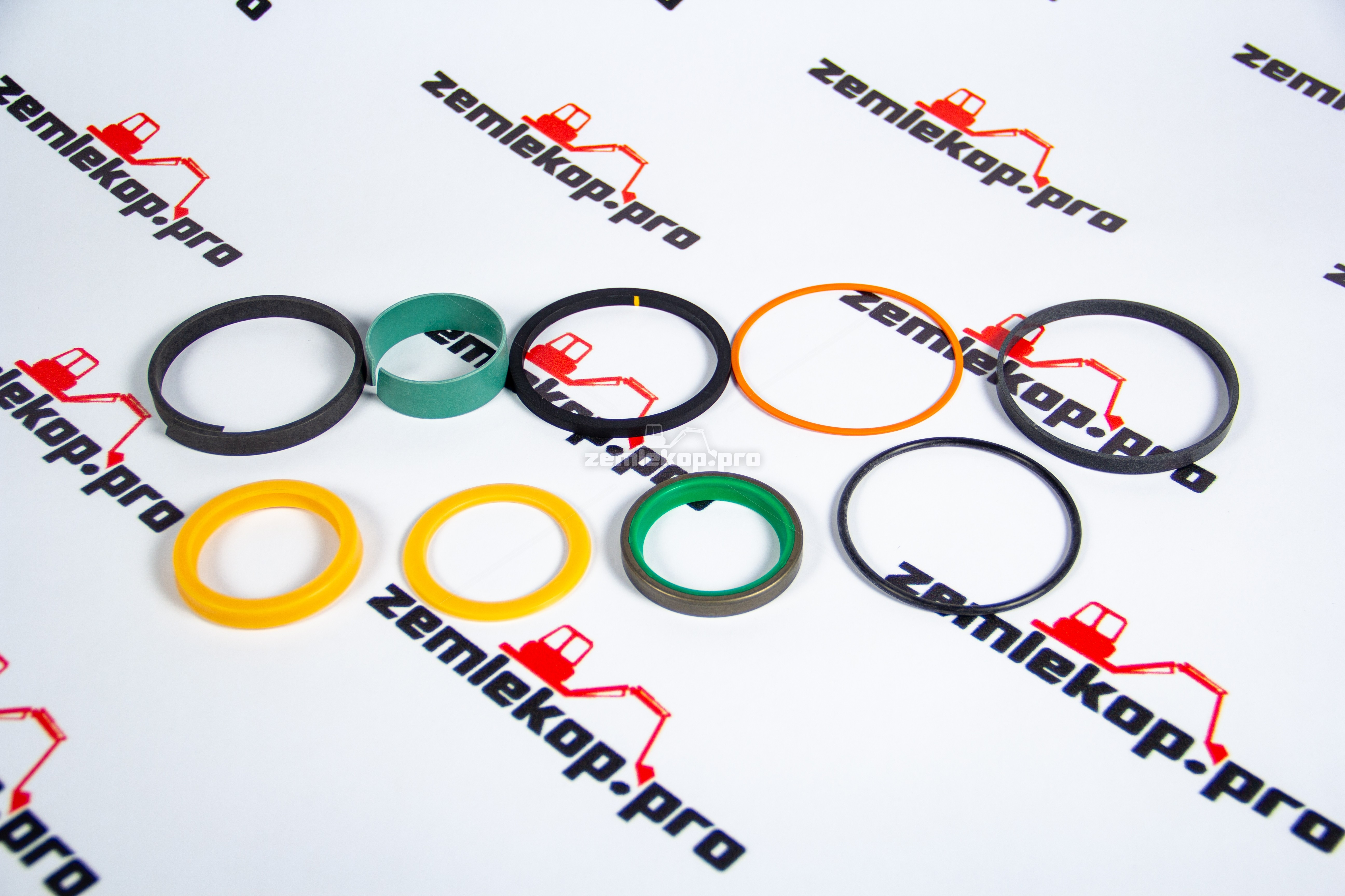 87428628 Ремкомплект уплотнений для гидроцилиндра поднятия фронтальной стрелы