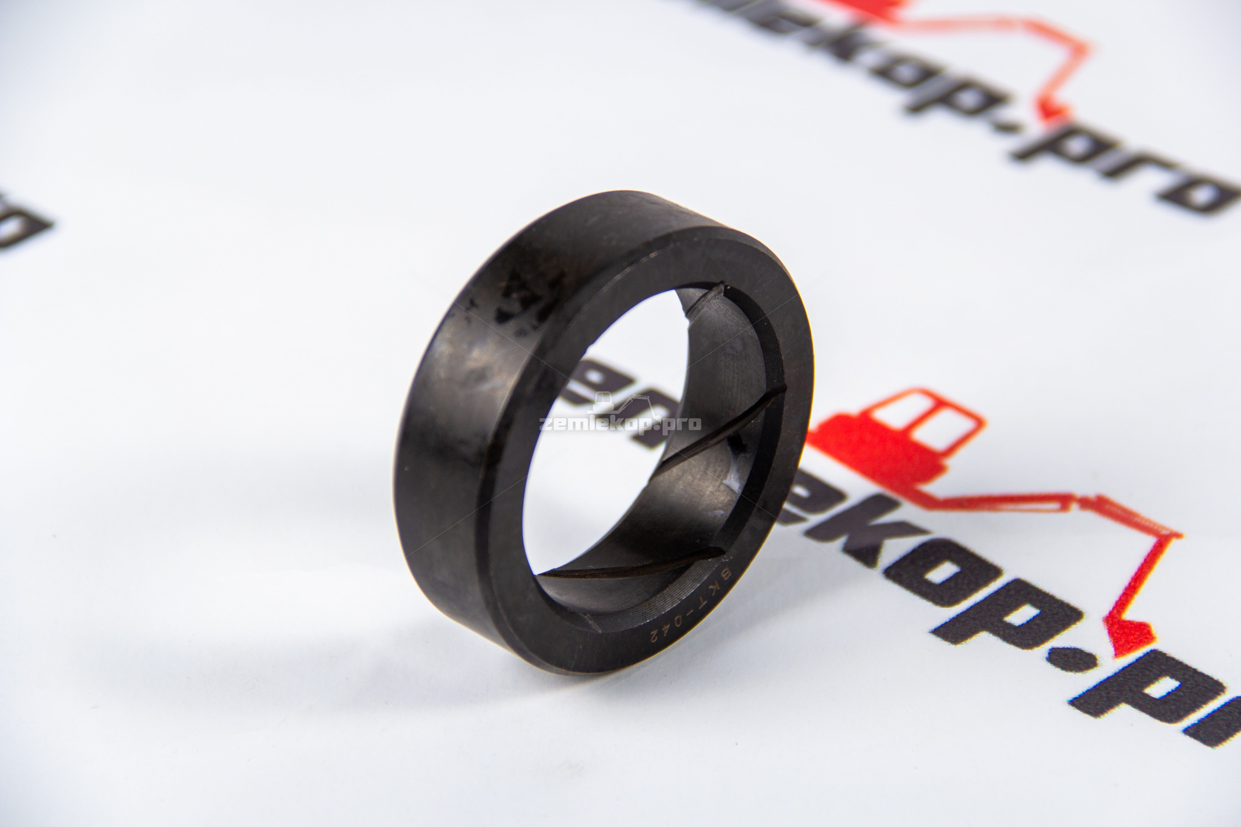 ZTAM-00575 ККК Втулка (2/4)