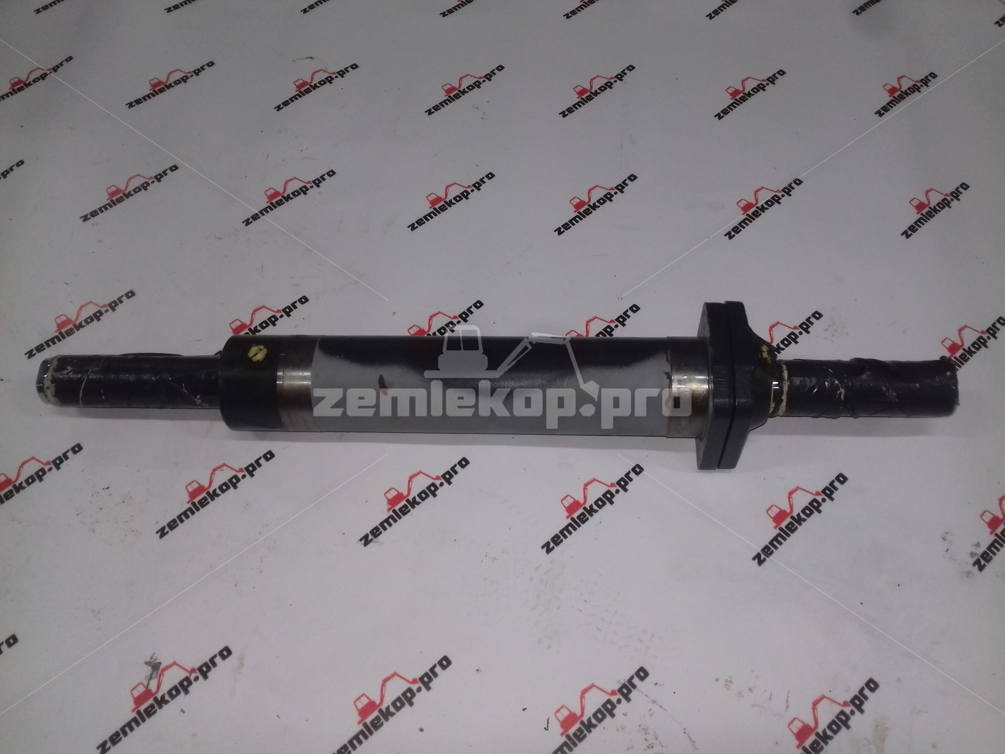 130167 Рулевой цилиндр