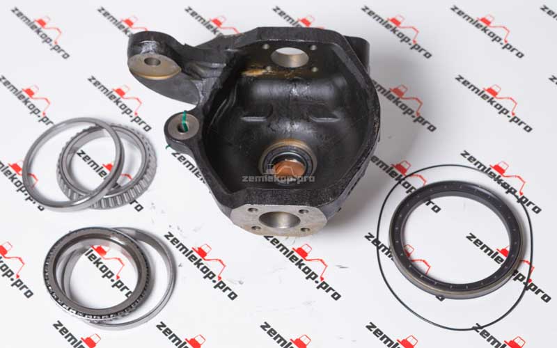 68844 Кулак в сборе поворотный левый (комплект)