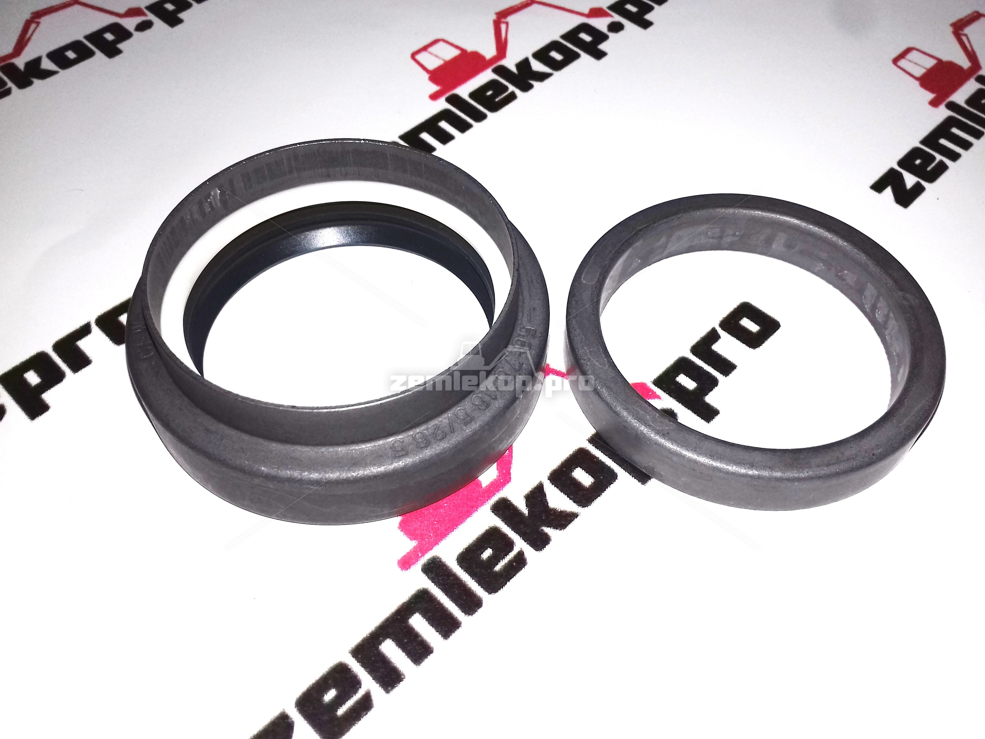 831087 Комплект (сальник + метал.крышка)