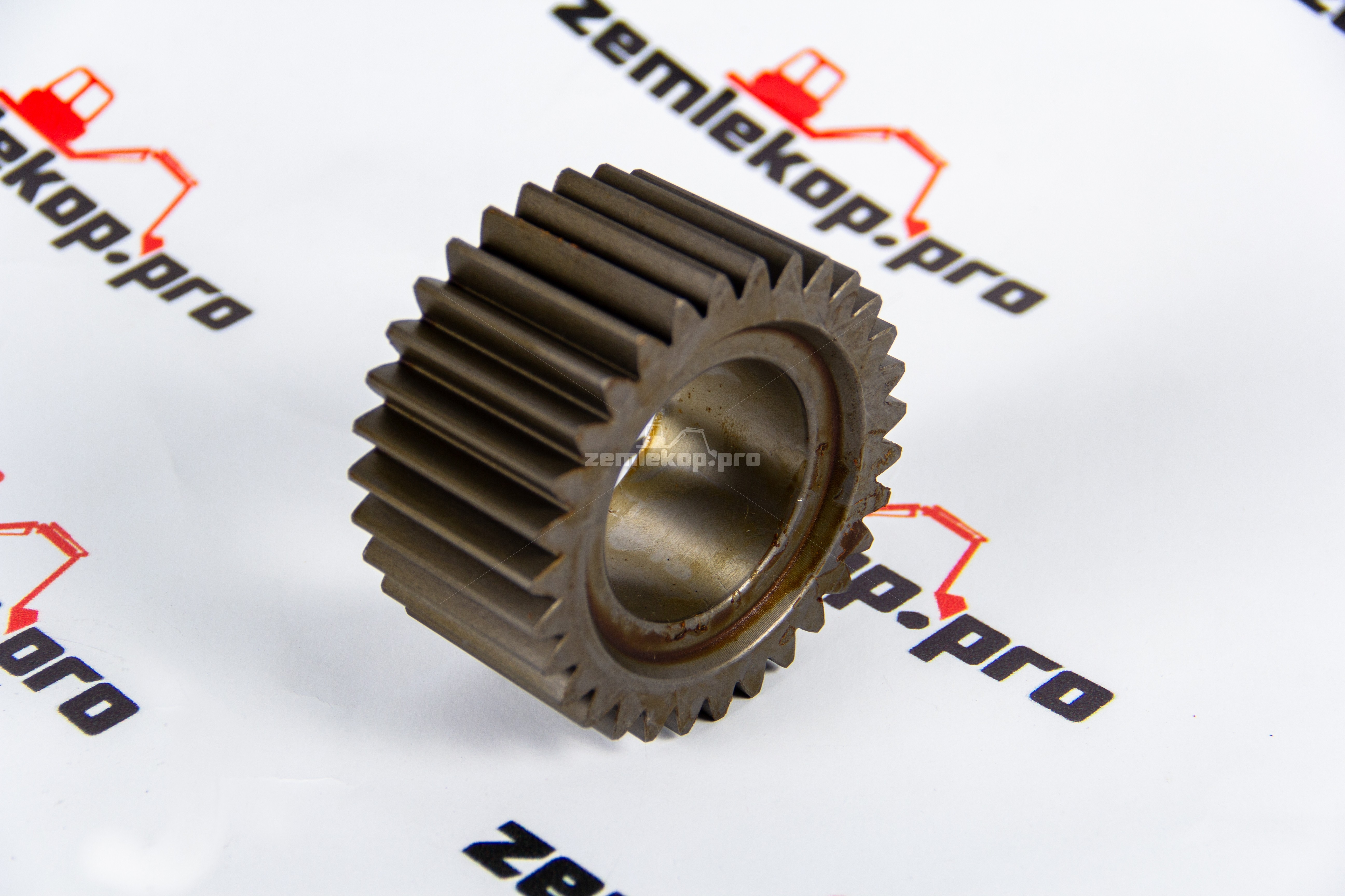 196089А1^ 196089А1 Шестерня