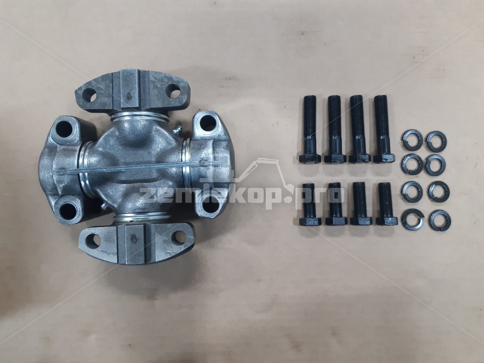 100-8,5С-1^ Крестовина HYUNDAI