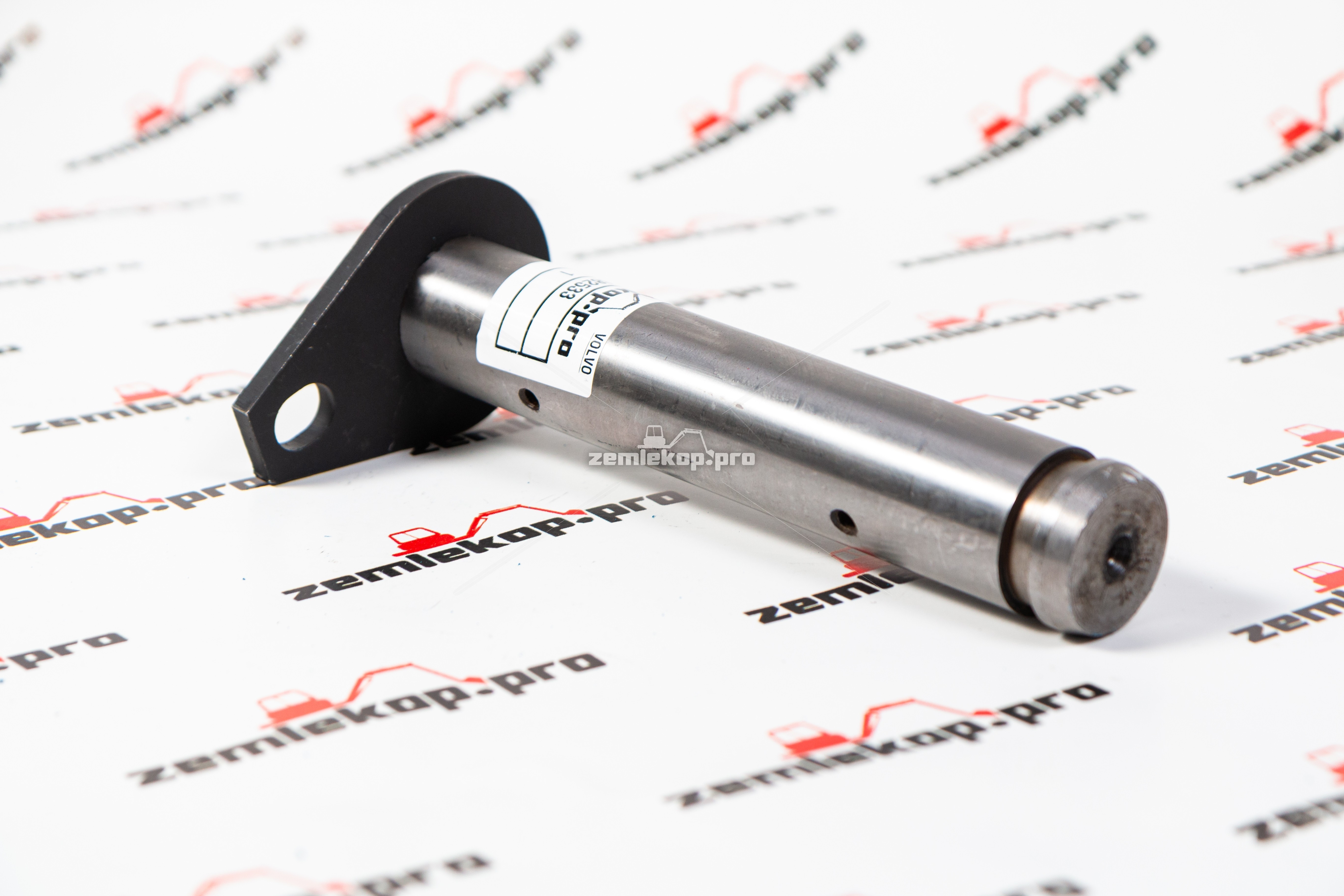 11882533 Палец VOLVO (крепление штока г/цилиндра ковша к трапеции)