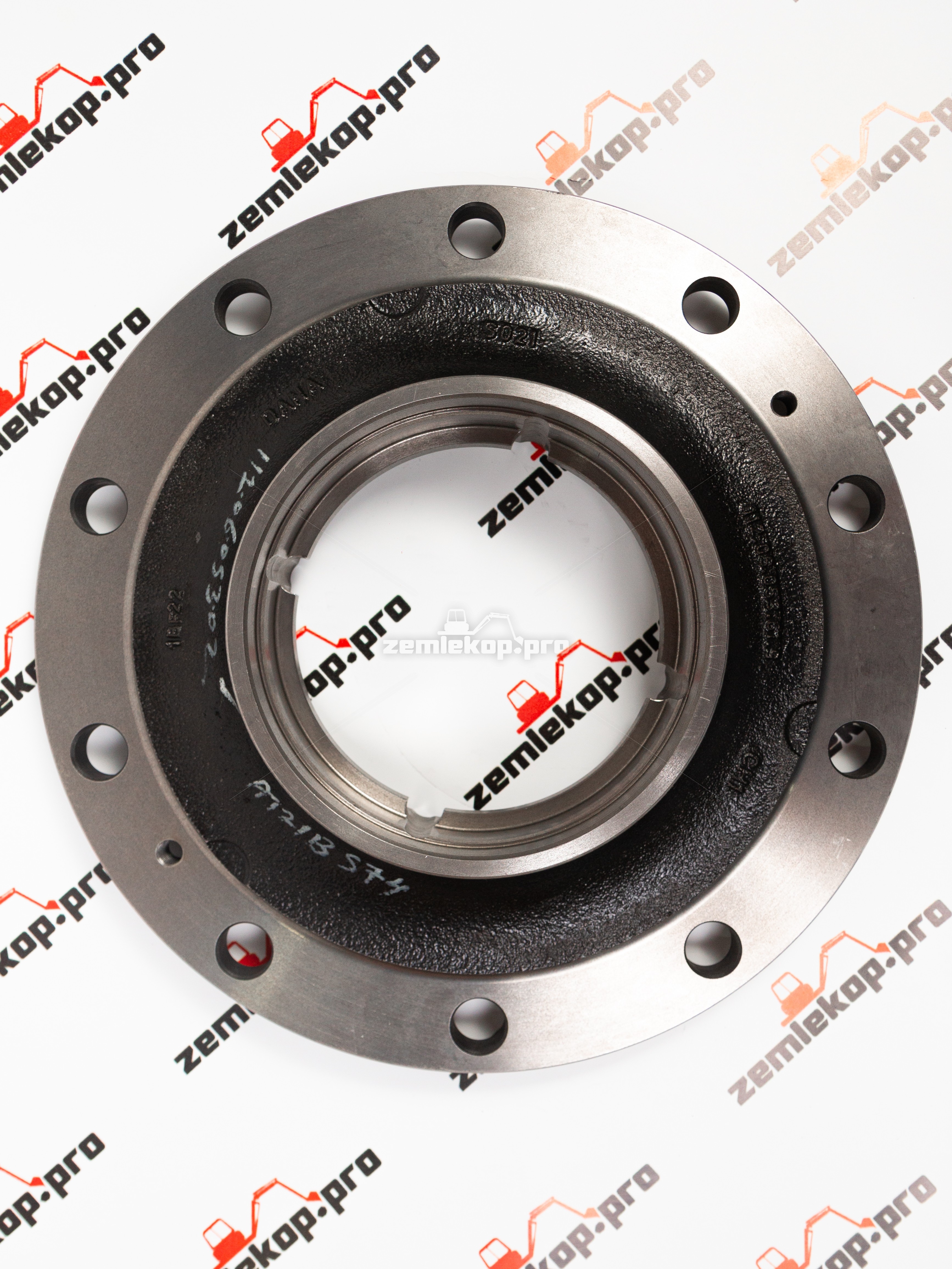 112.06.053.02 Ступица DANA