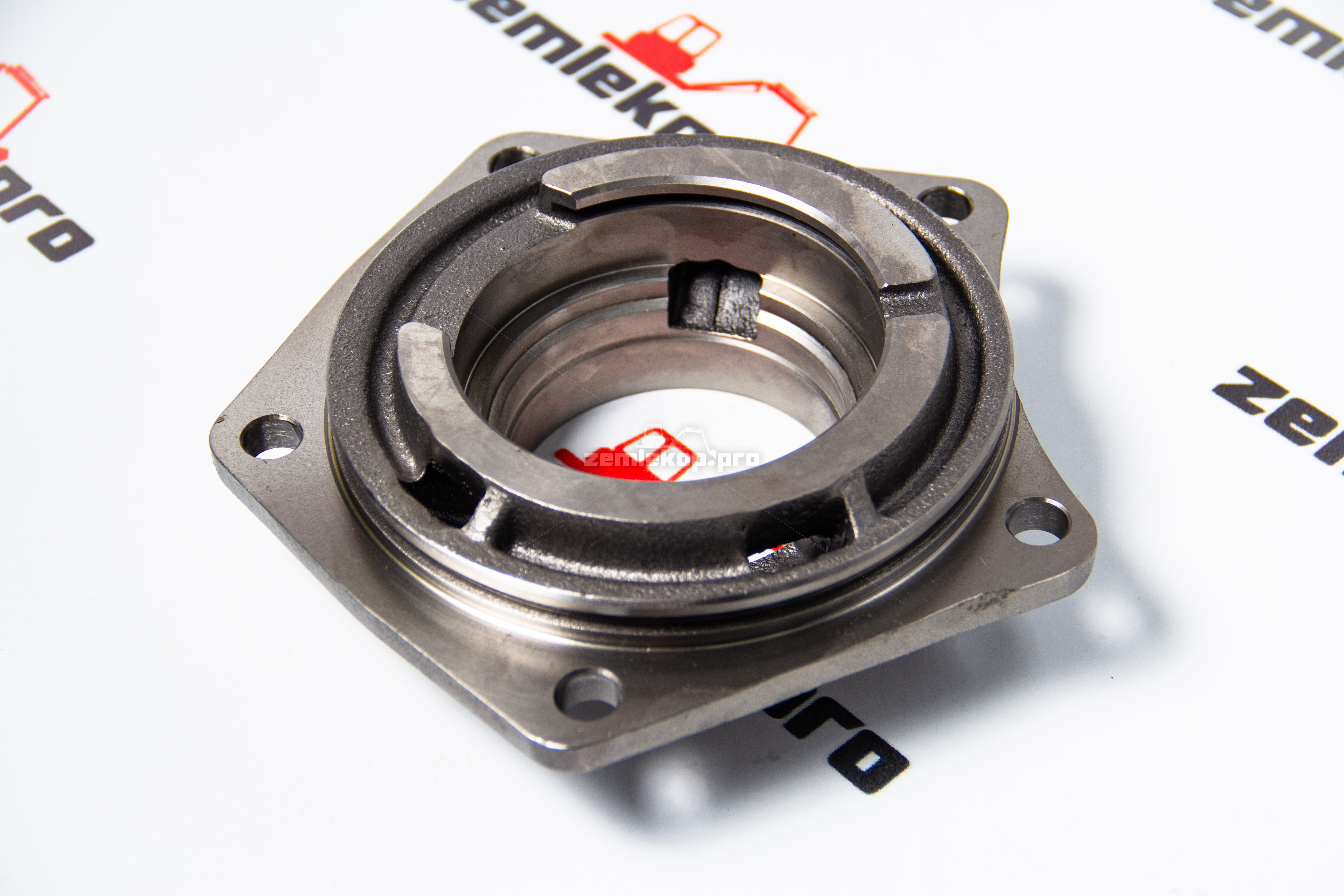 242463 Крышка гидромуфты DANA