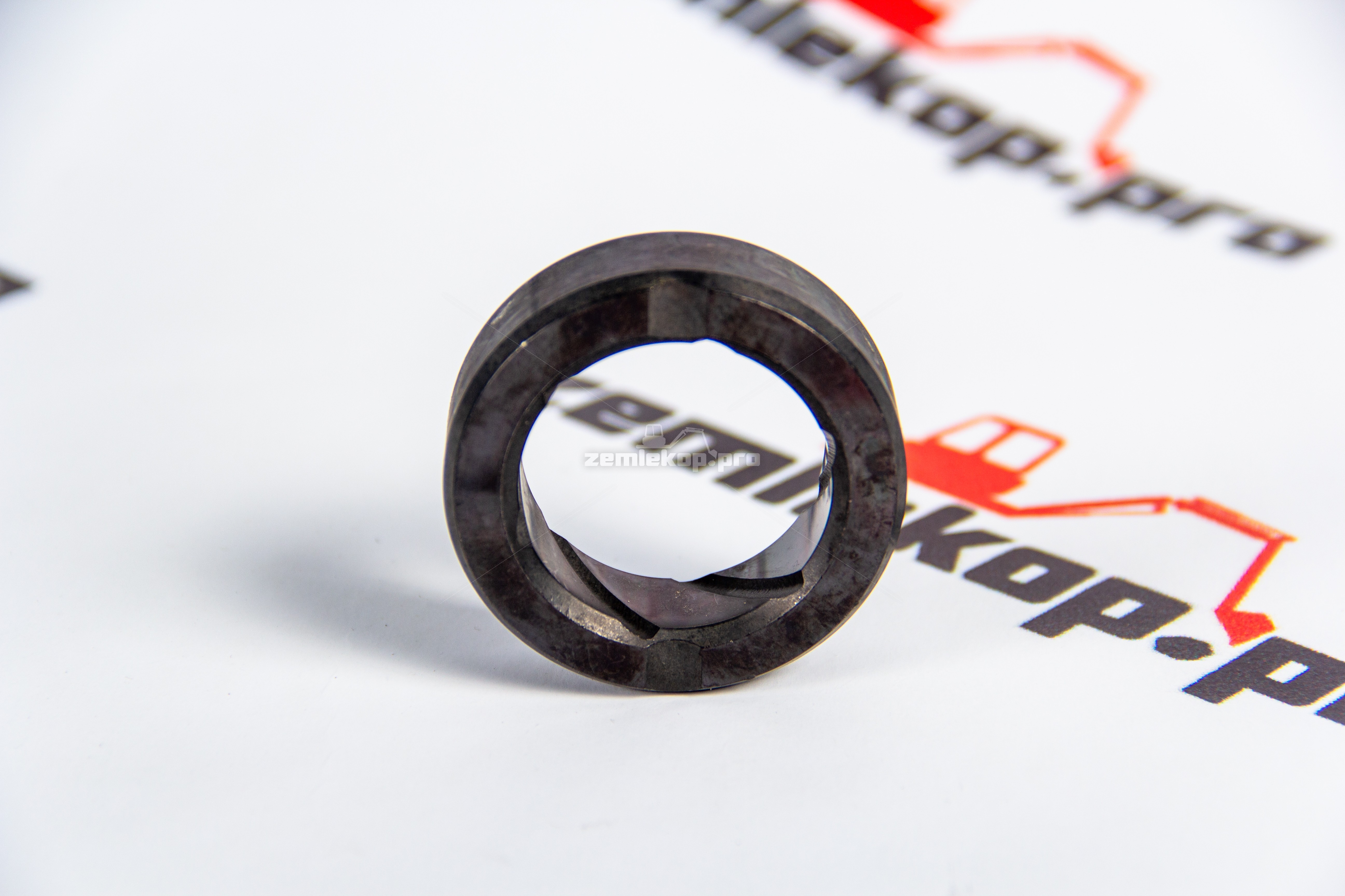 84525512^ Втулка DANA верхнего шкворня 212.06.006.02, (min 30) 76086052, Z101533, 5H.2120600603, 744806, 212.06.006.03