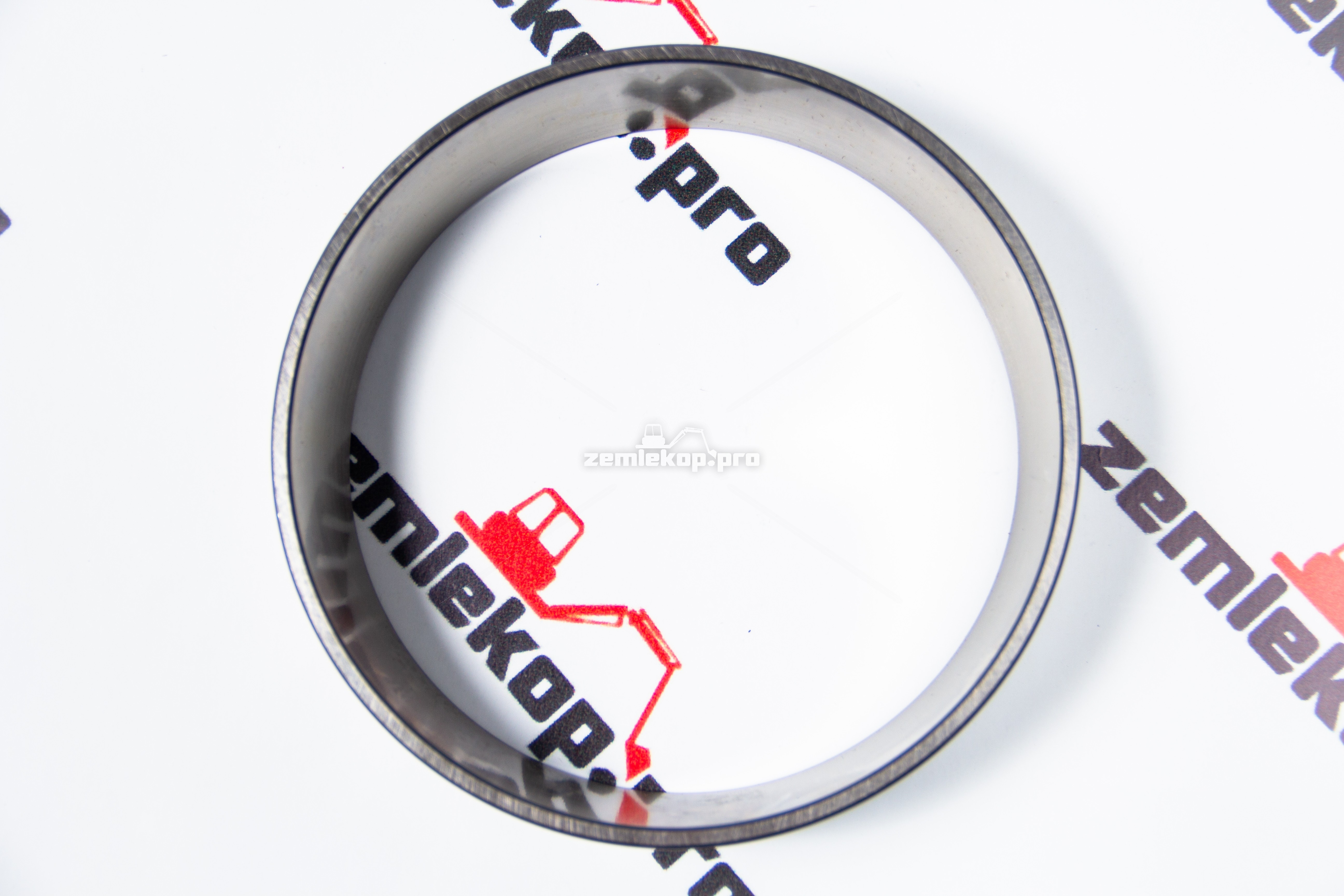 2109822 	Крышка DANA