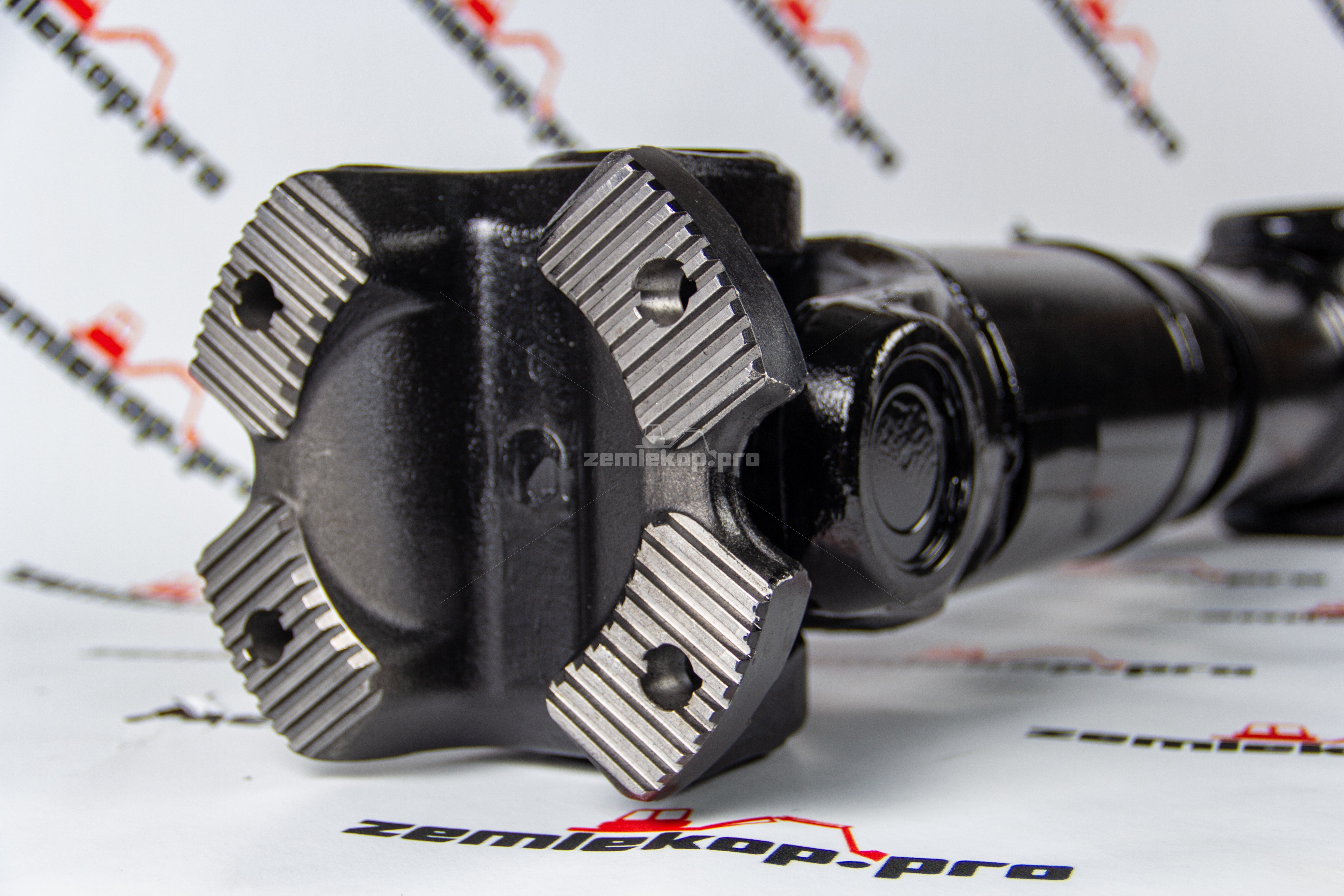 DAS410-7205 Карданный вал 61390304