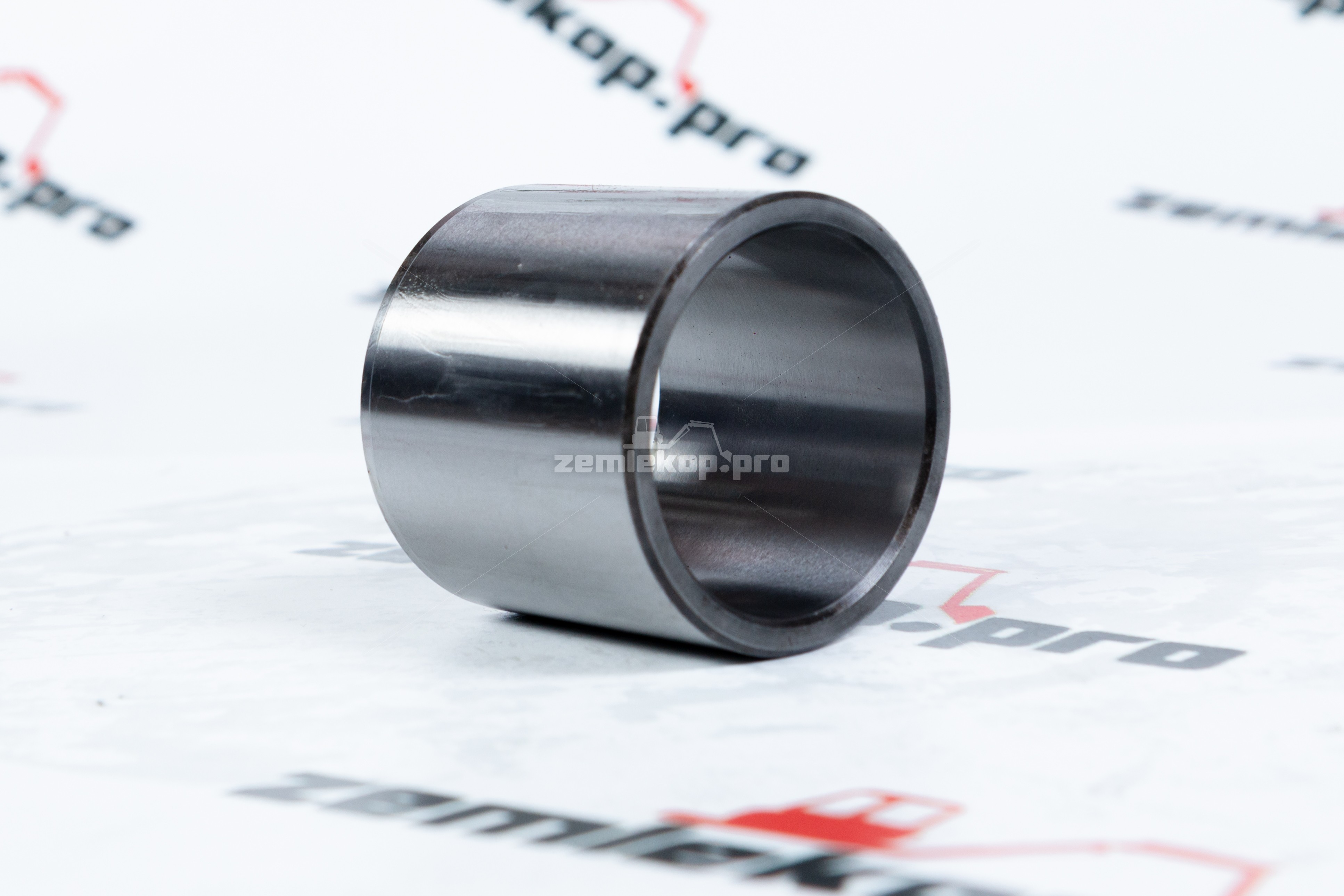 6194021M1^ Втулка задняя (на палец (балансир) переднего моста) 11716619,  VOE11716619, 126610 