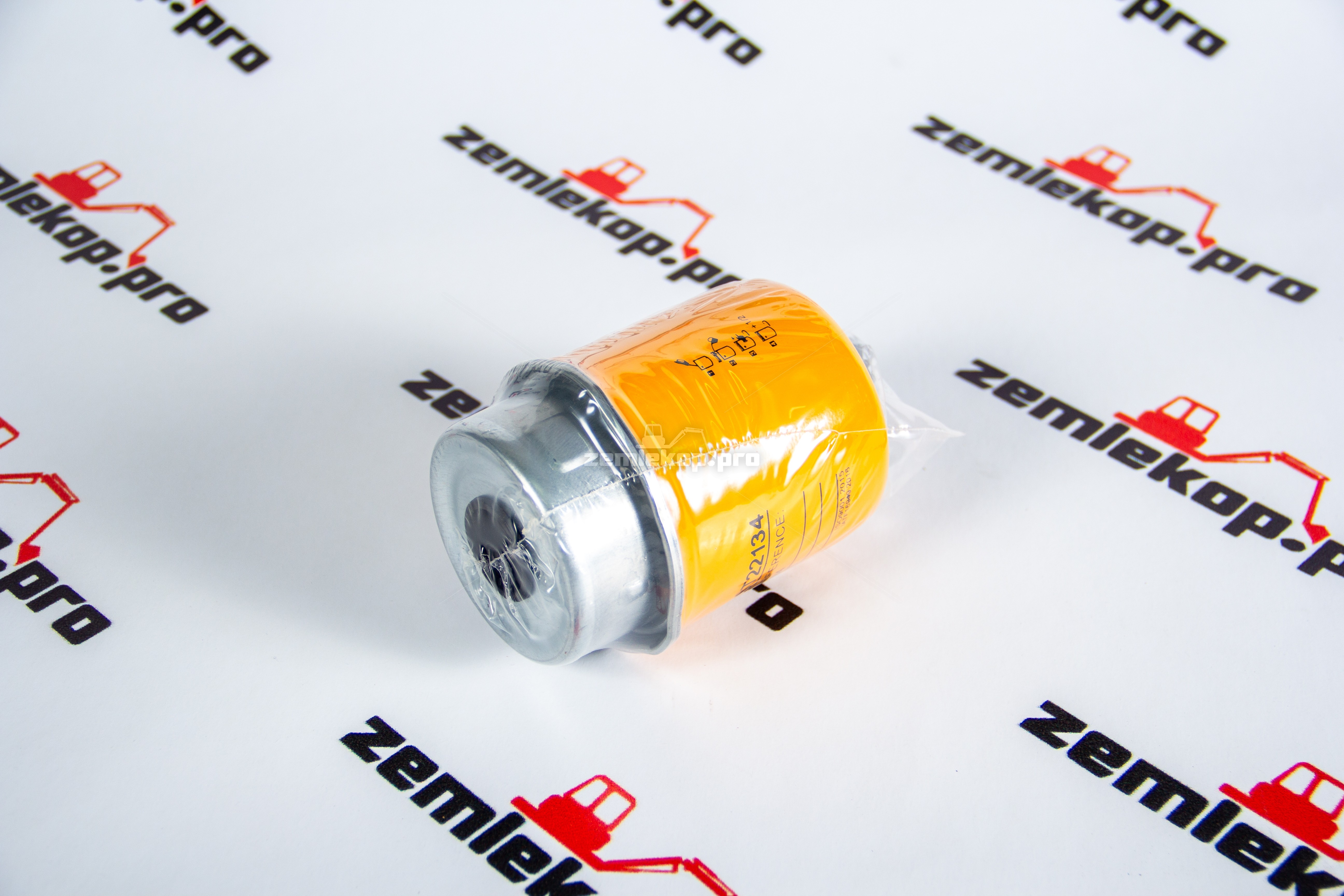 ST22134 (87803444, WK8137, ST20159) Фильтр топливный 32/925915, BF7813