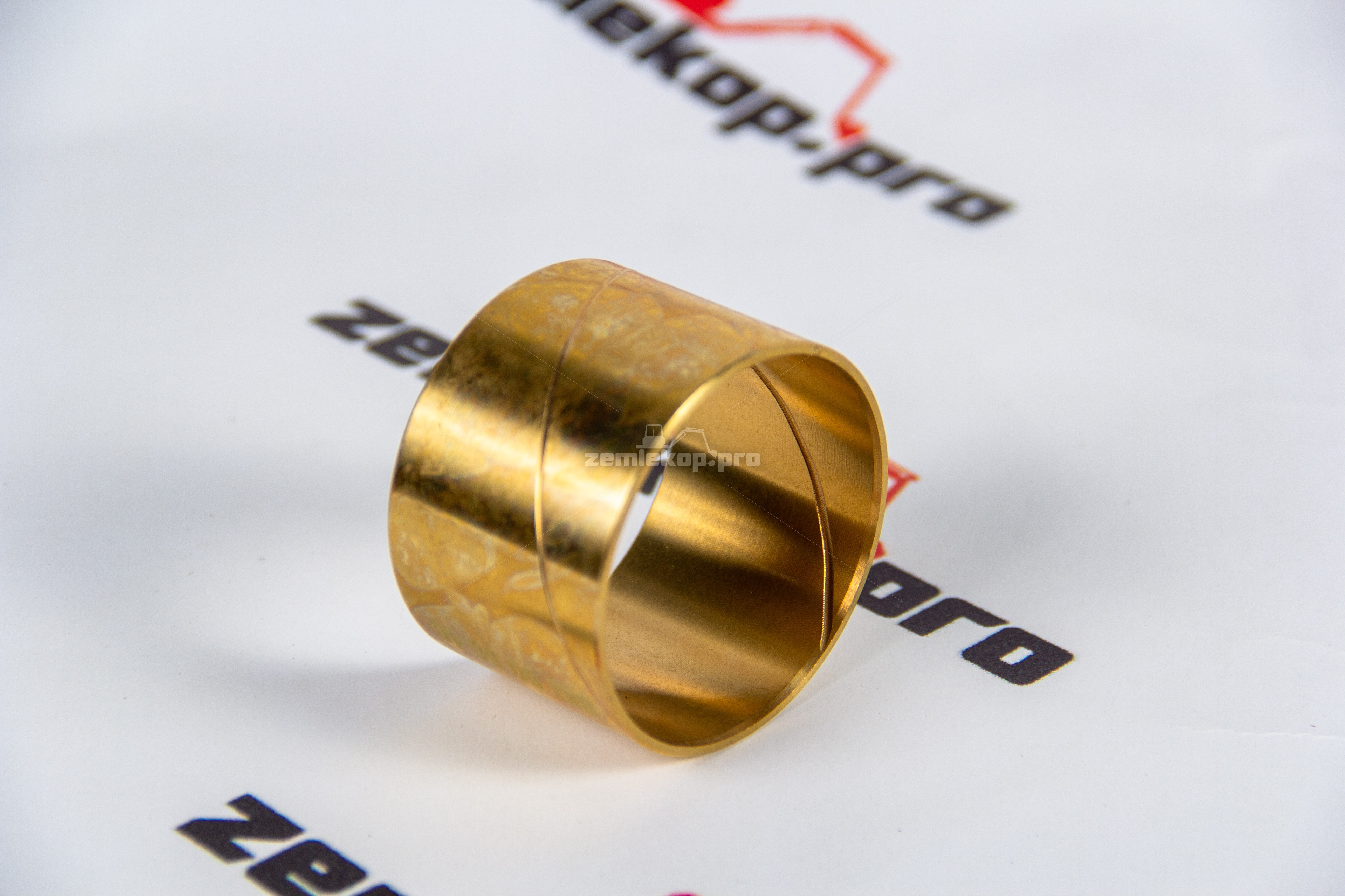 ZGAQ-02235 Втулка 11704971, 0730260621