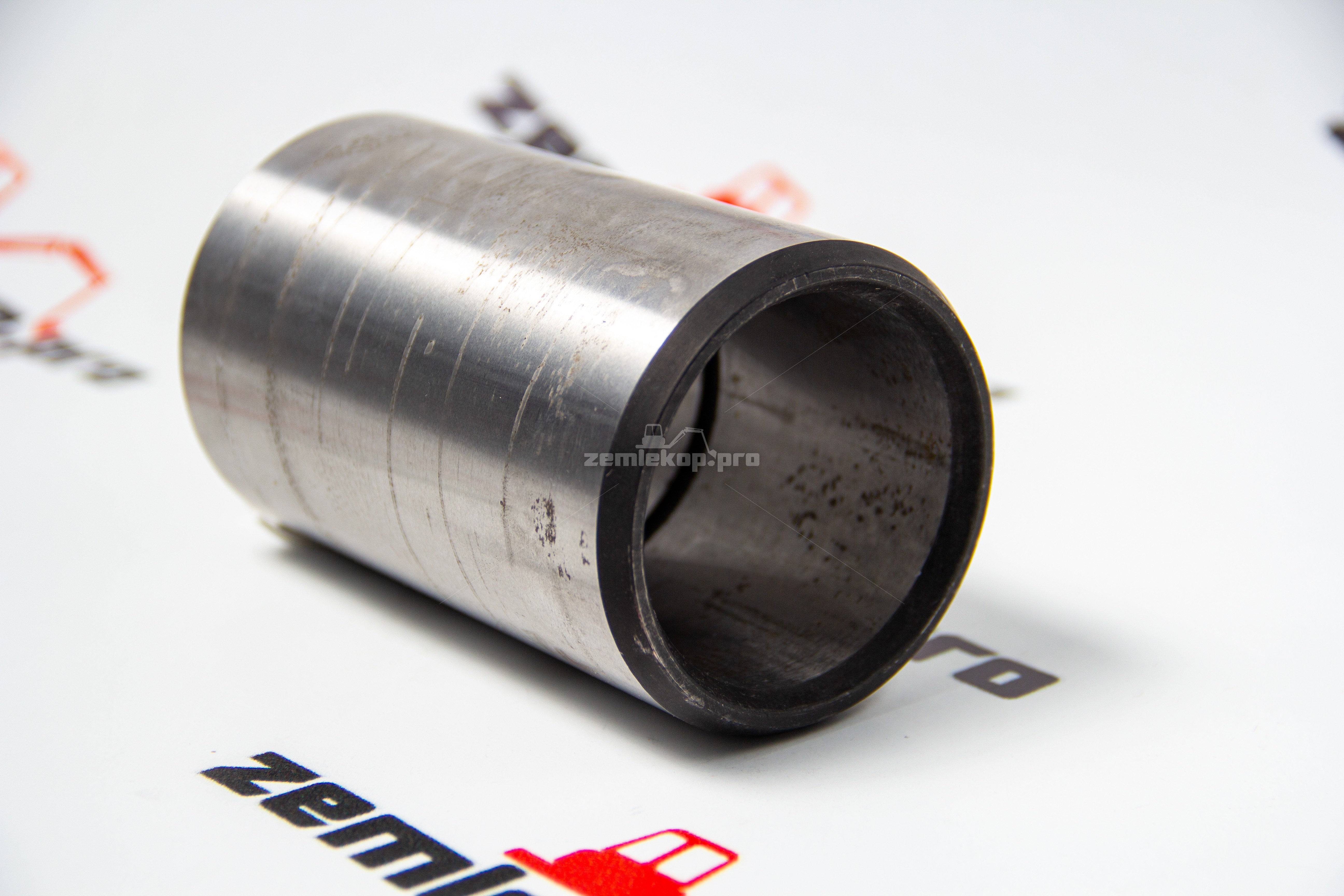 15606200 Втулка в раму VOLVO