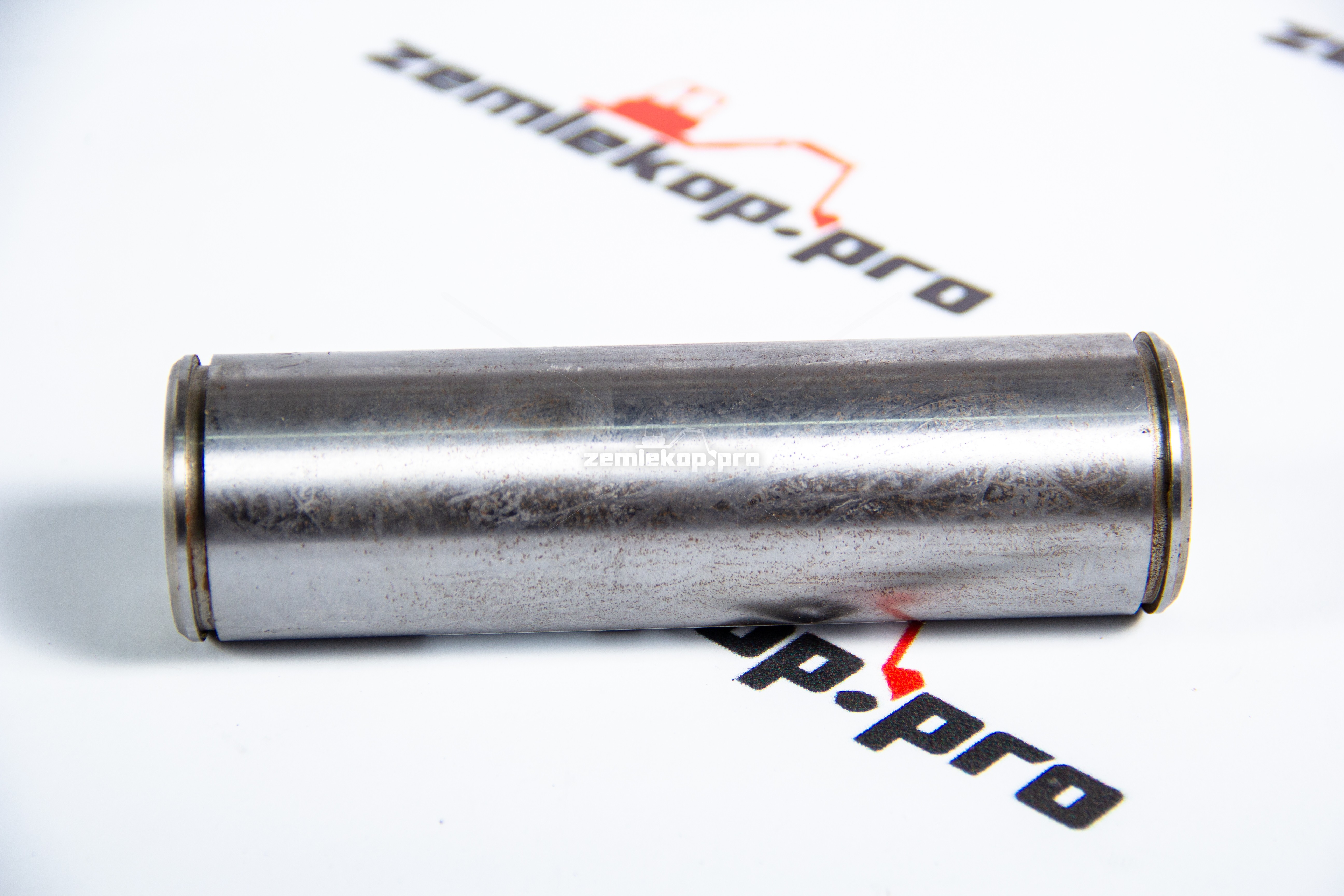 85804508 Палец CNH ( в шток ГЦ опрокидывания переднего ковша ) 84198168