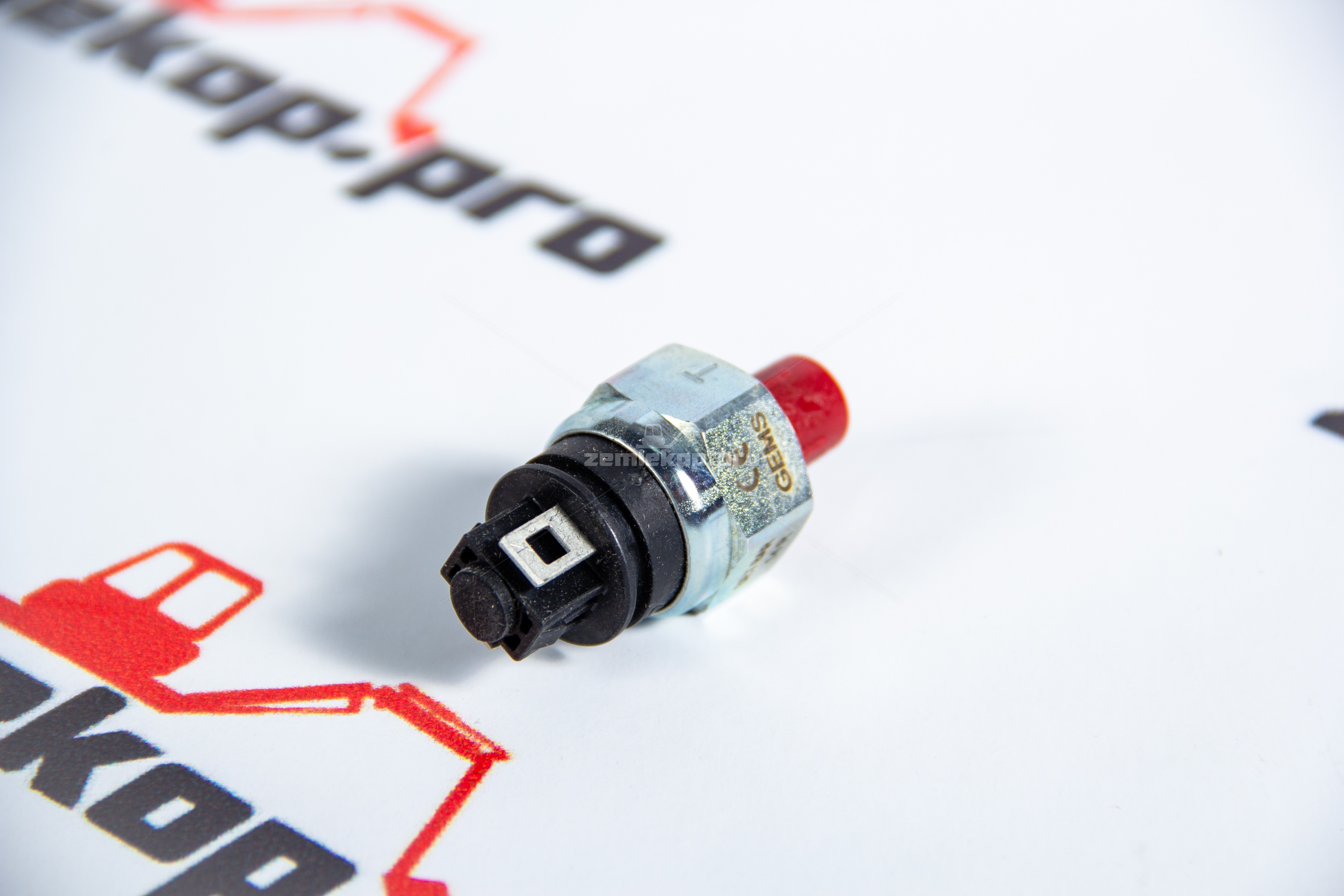 51534190 Датчик давления КПП  85818894 