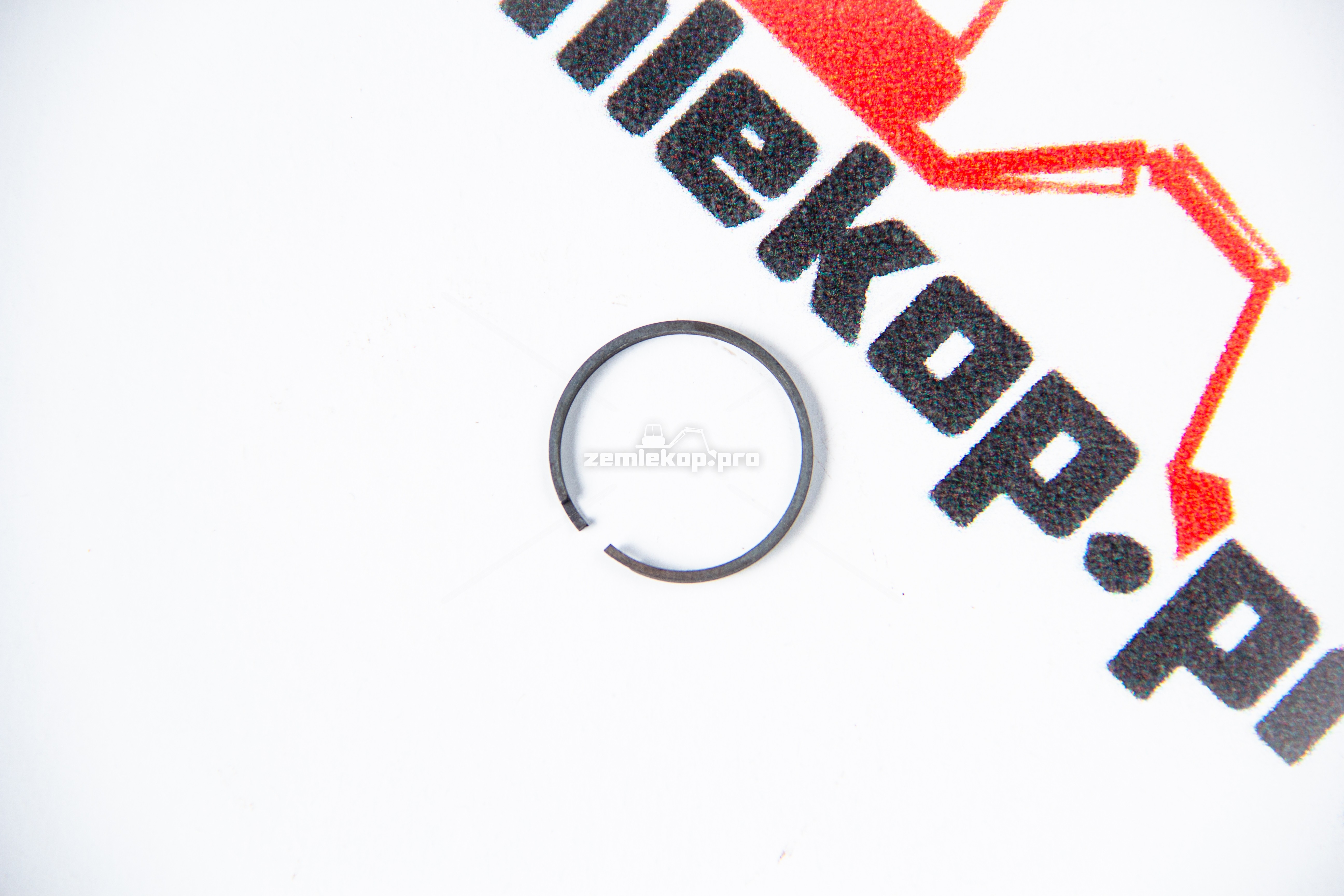 209781 кольцо с замком