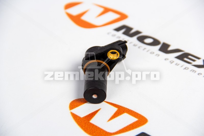 200V27120-7038 SITRAK Датчик скорости вращения