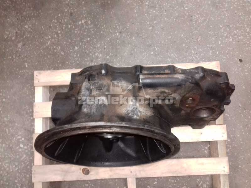 644189 Крышка КПП (передняя)