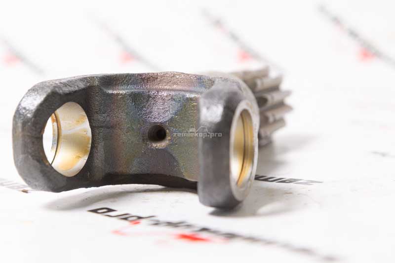 44163 Полуось