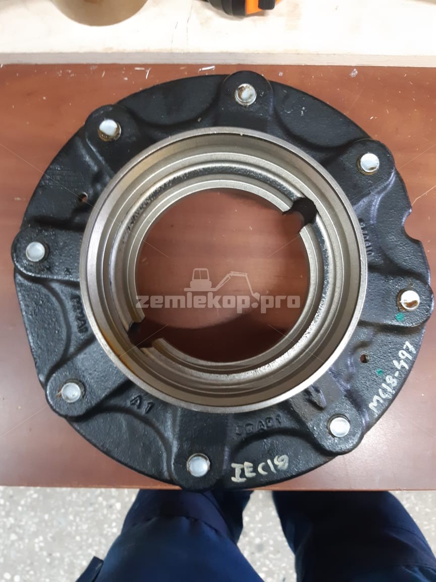 65964 Ступица в сборе со шпильками