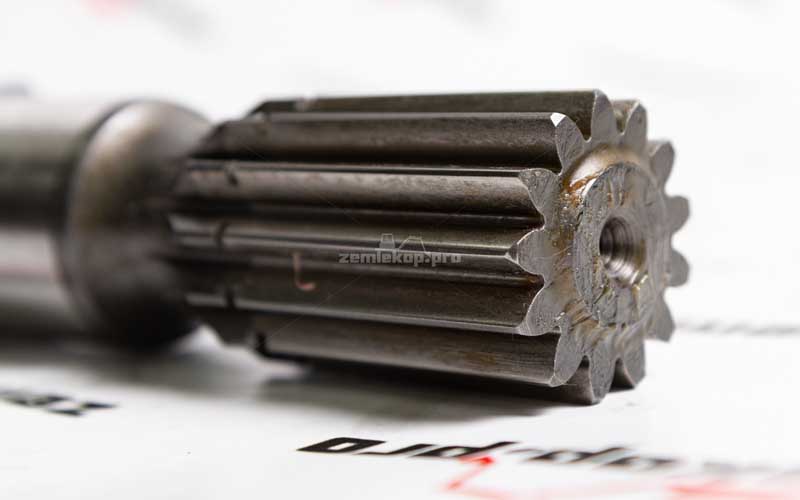 46463 Полуось