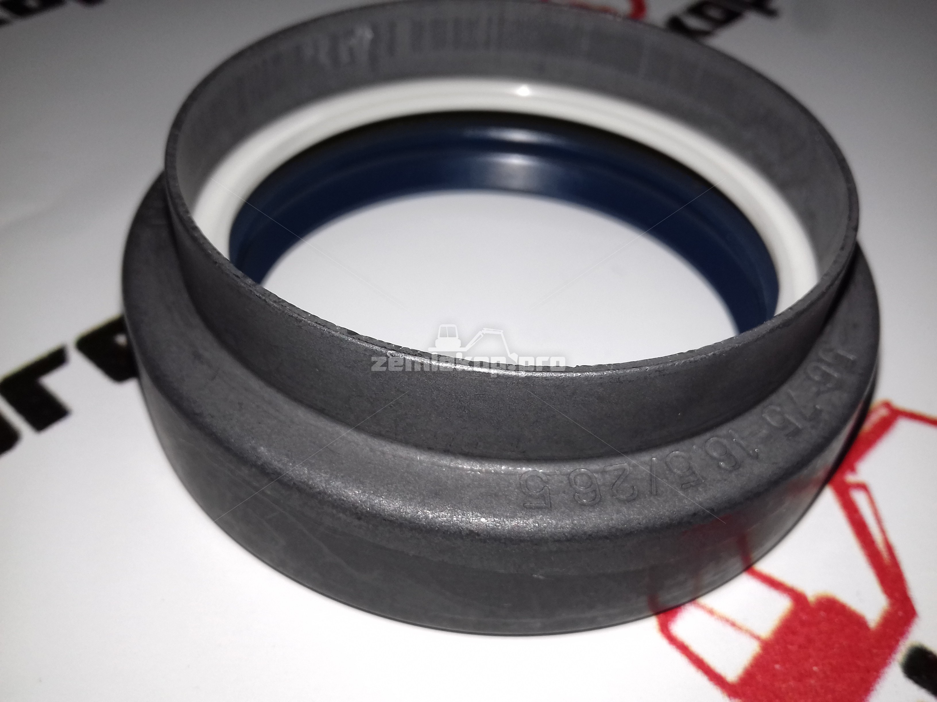 831087 Комплект (сальник + метал.крышка)