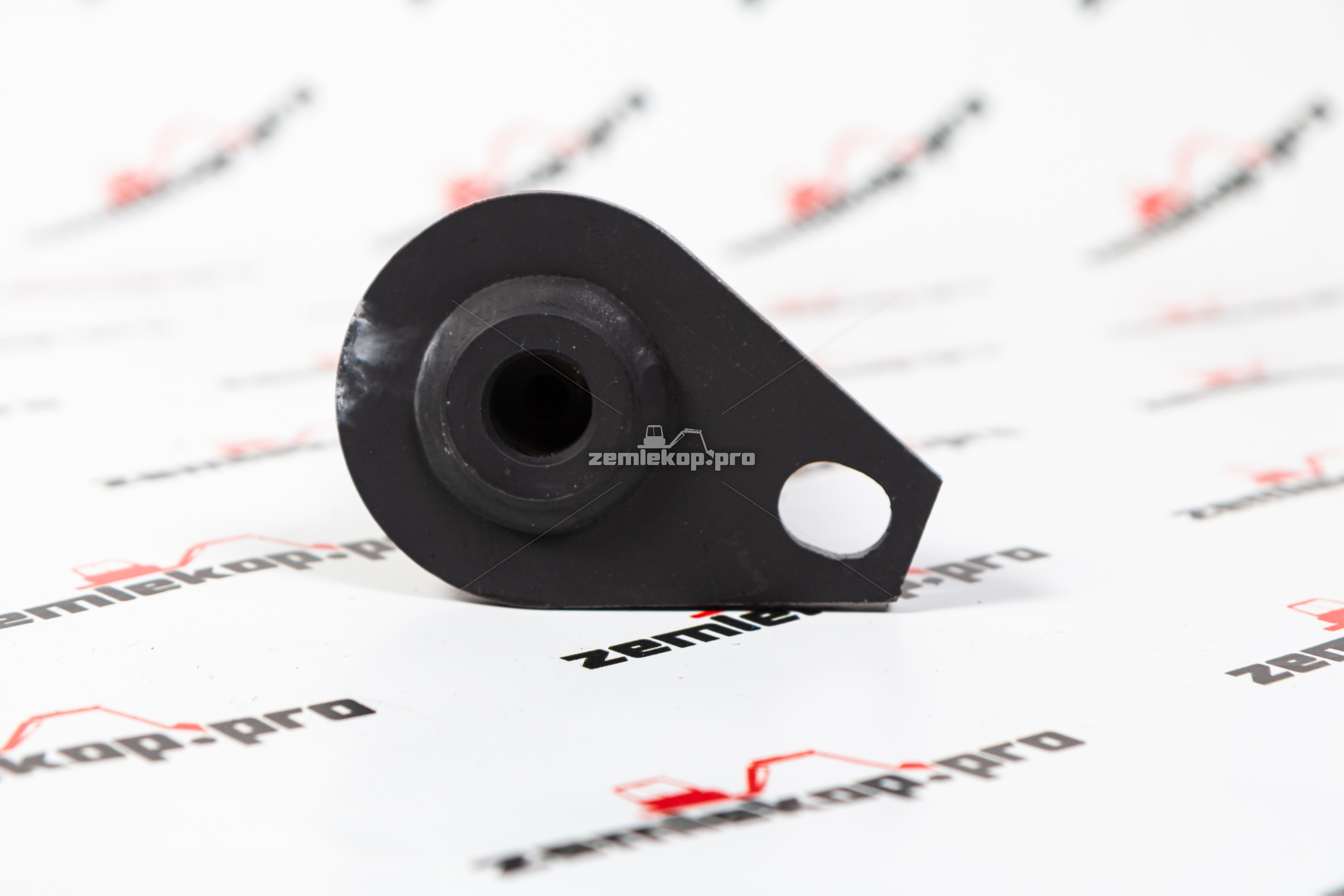 11882533 Палец VOLVO (крепление штока г/цилиндра ковша к трапеции)