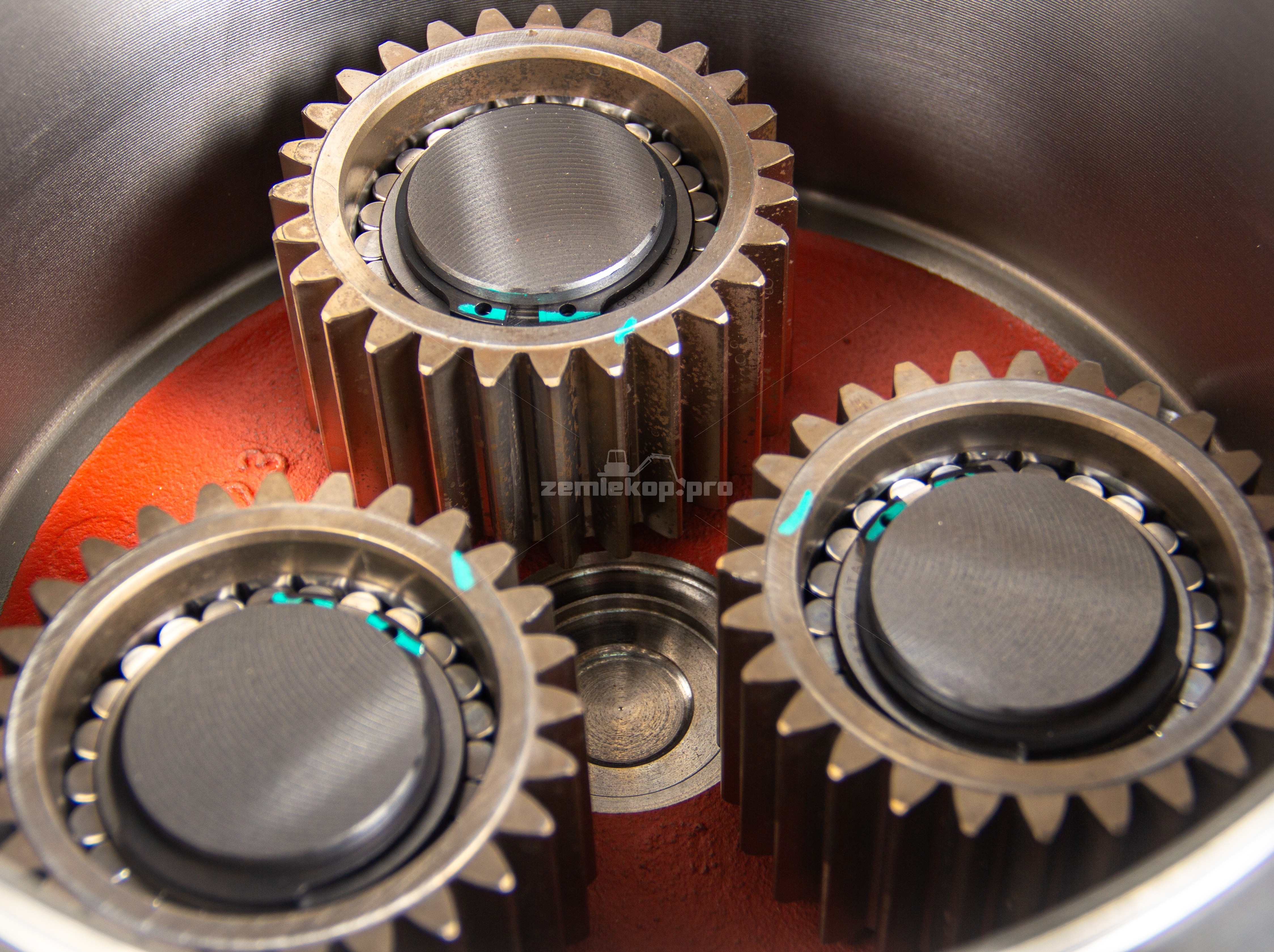 212.06.710.23 Бортовой редуктор в сборе DANA