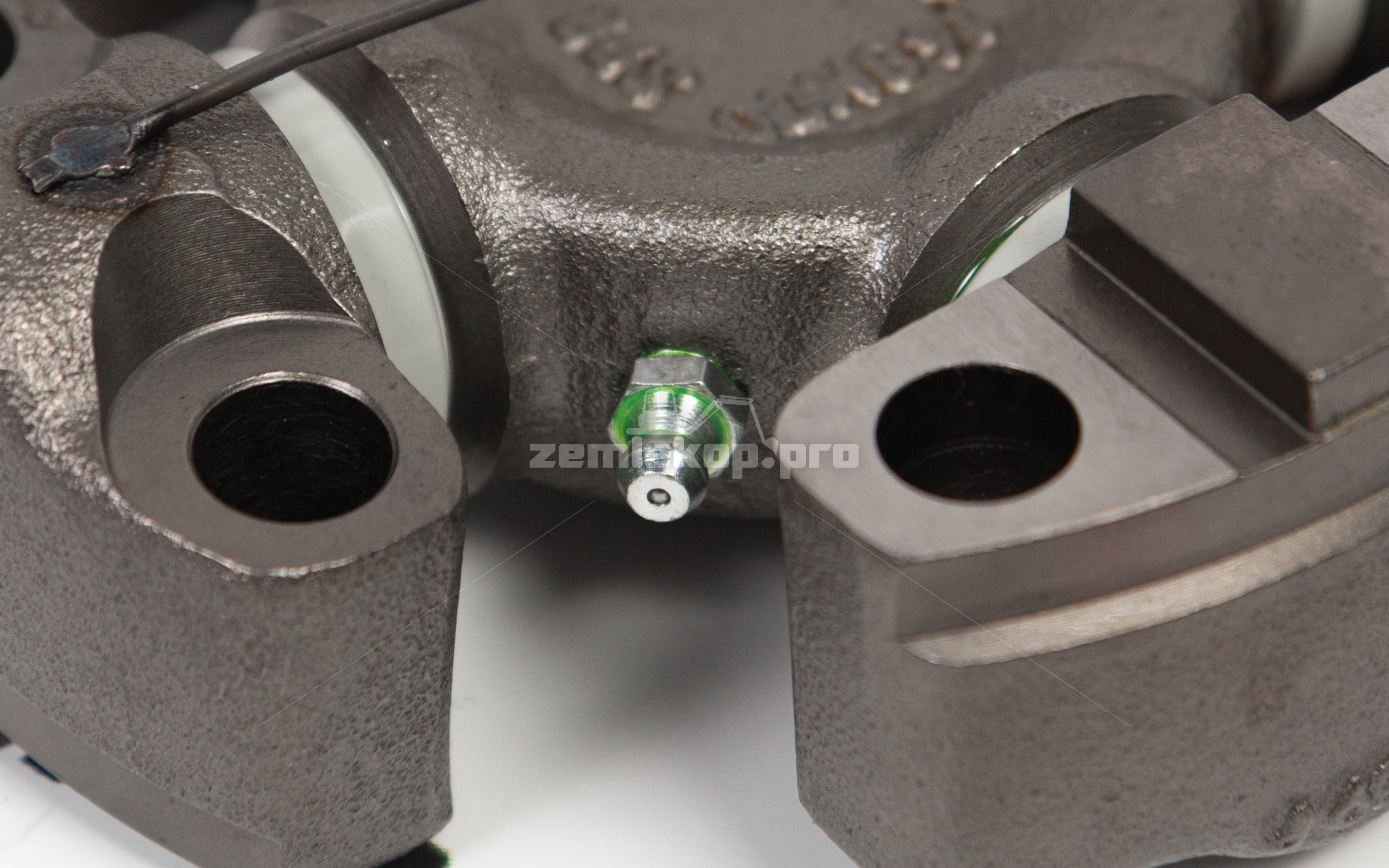 3050915000 Крестовина для спецтехники  49,2x117,5,148M70 / 7C, DANA