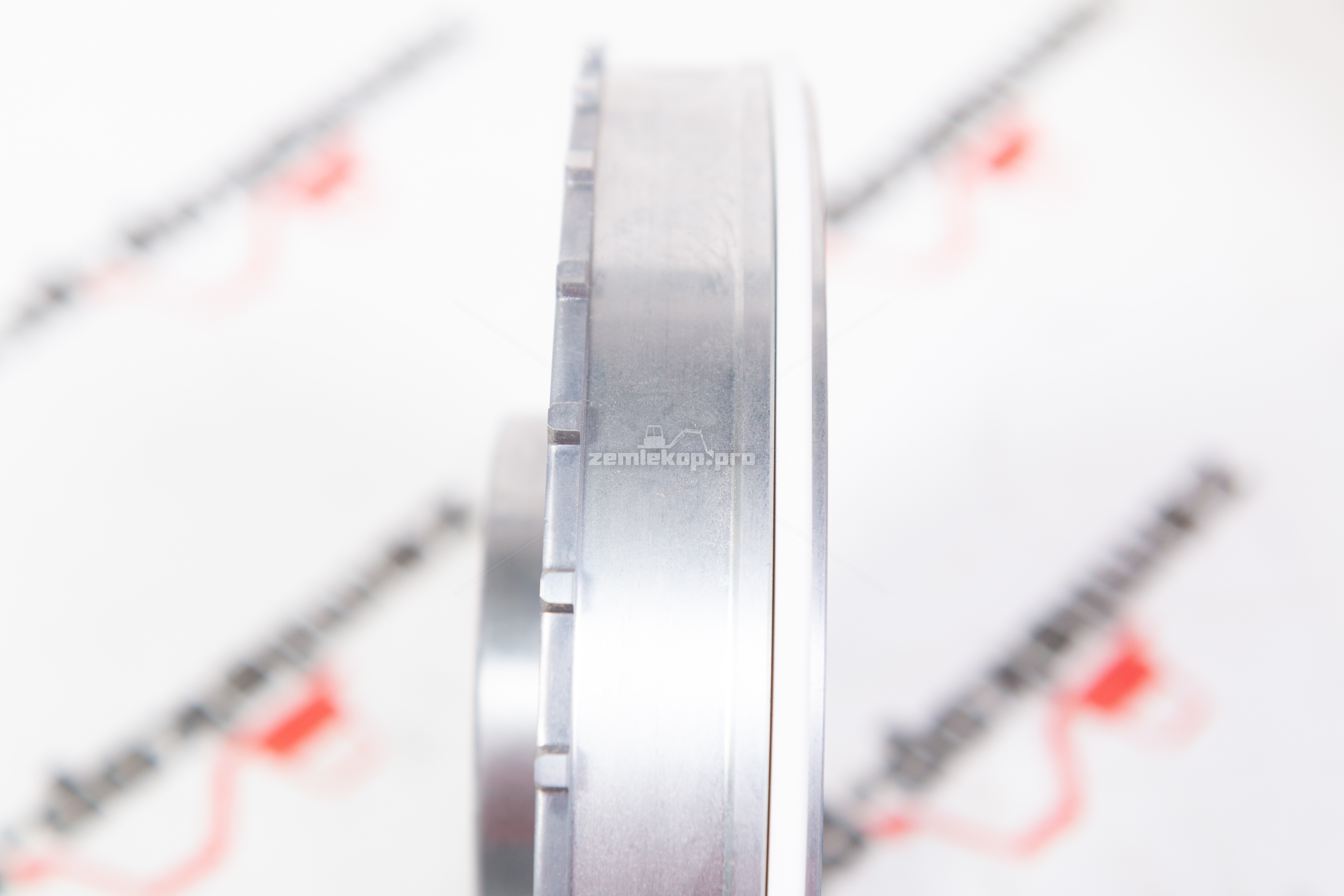 4213593 Поршень DANA 245896, 245897