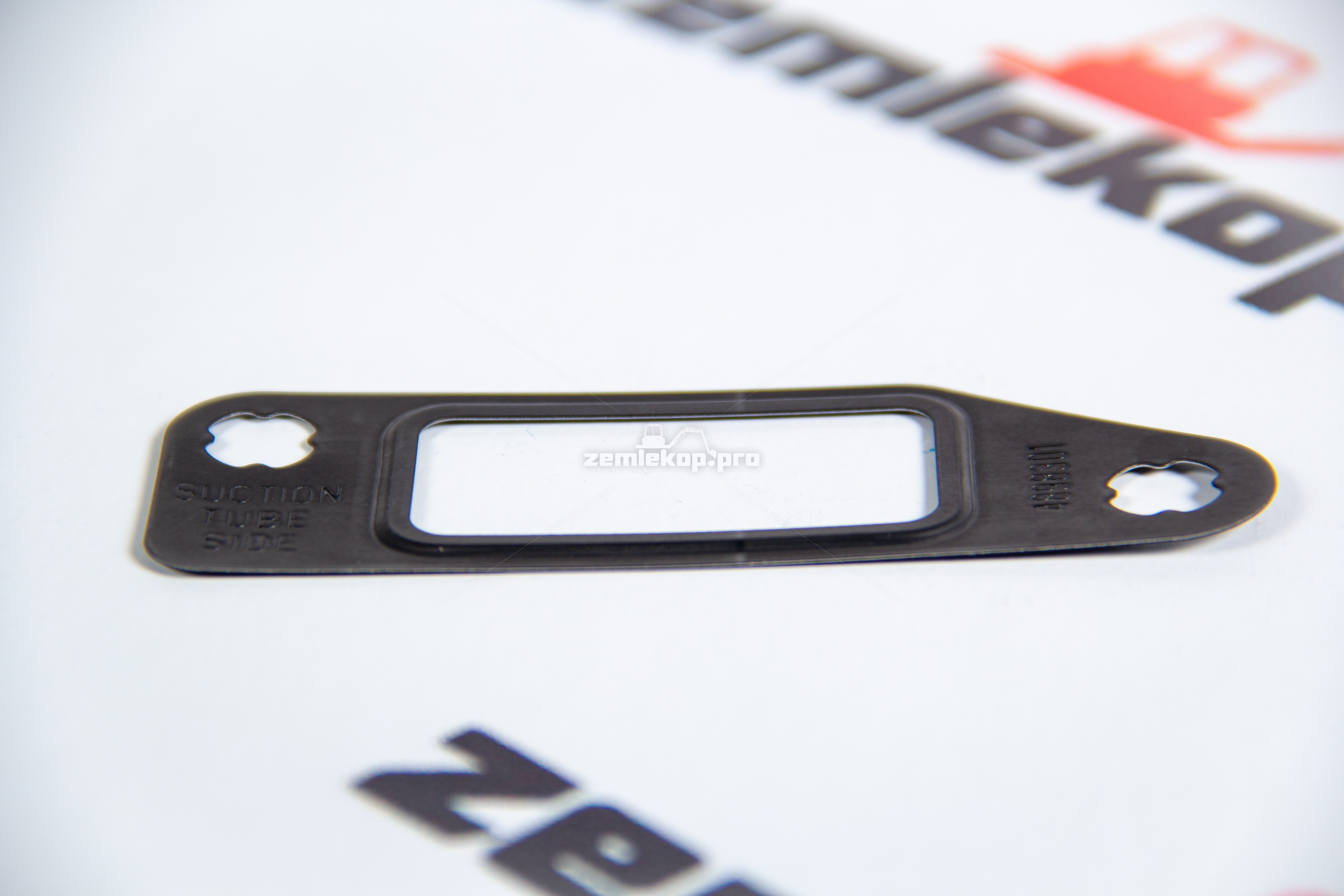 4898301 Прокладка поддона CNH