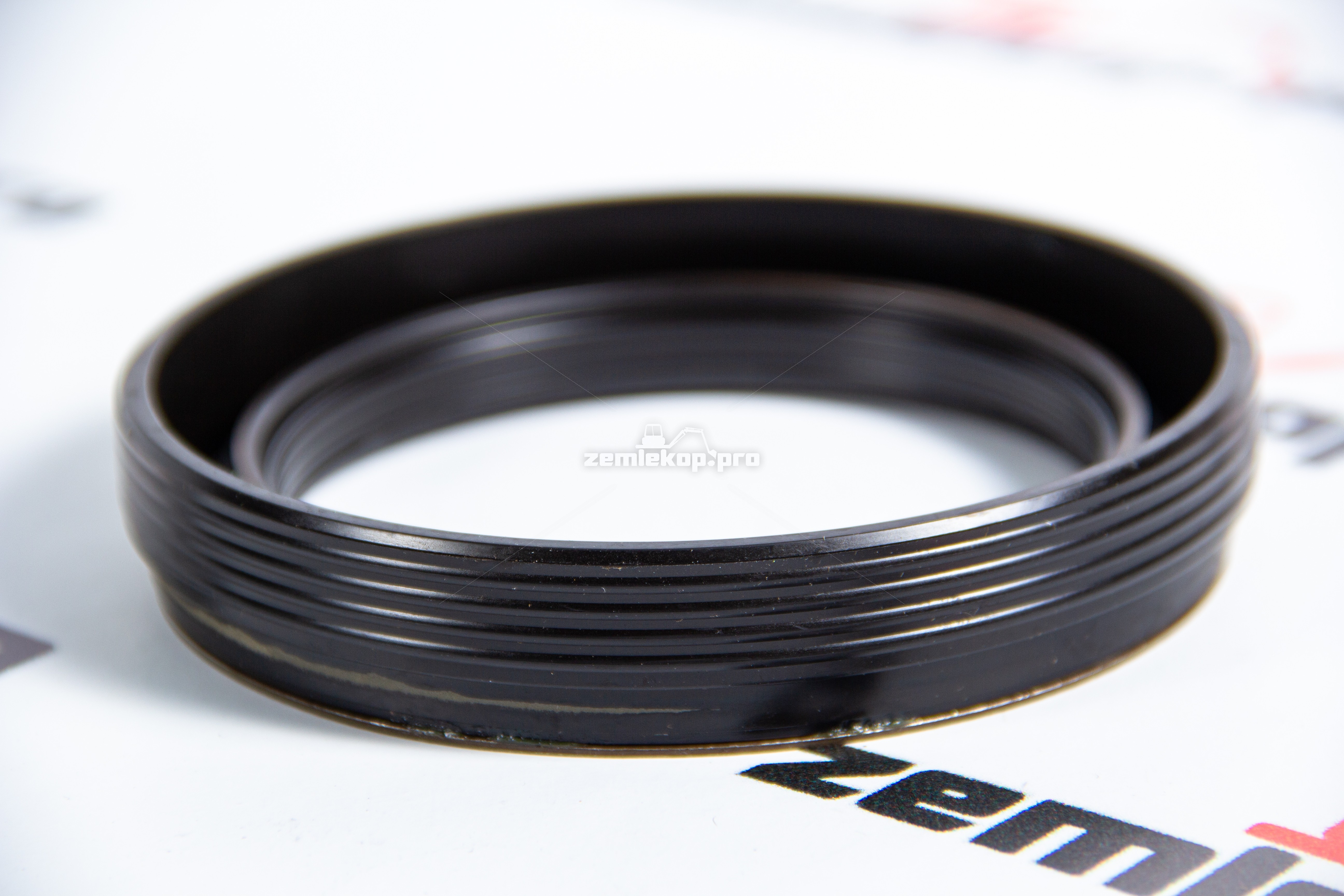 81866390 Сальник CNH E9NN4N297AB