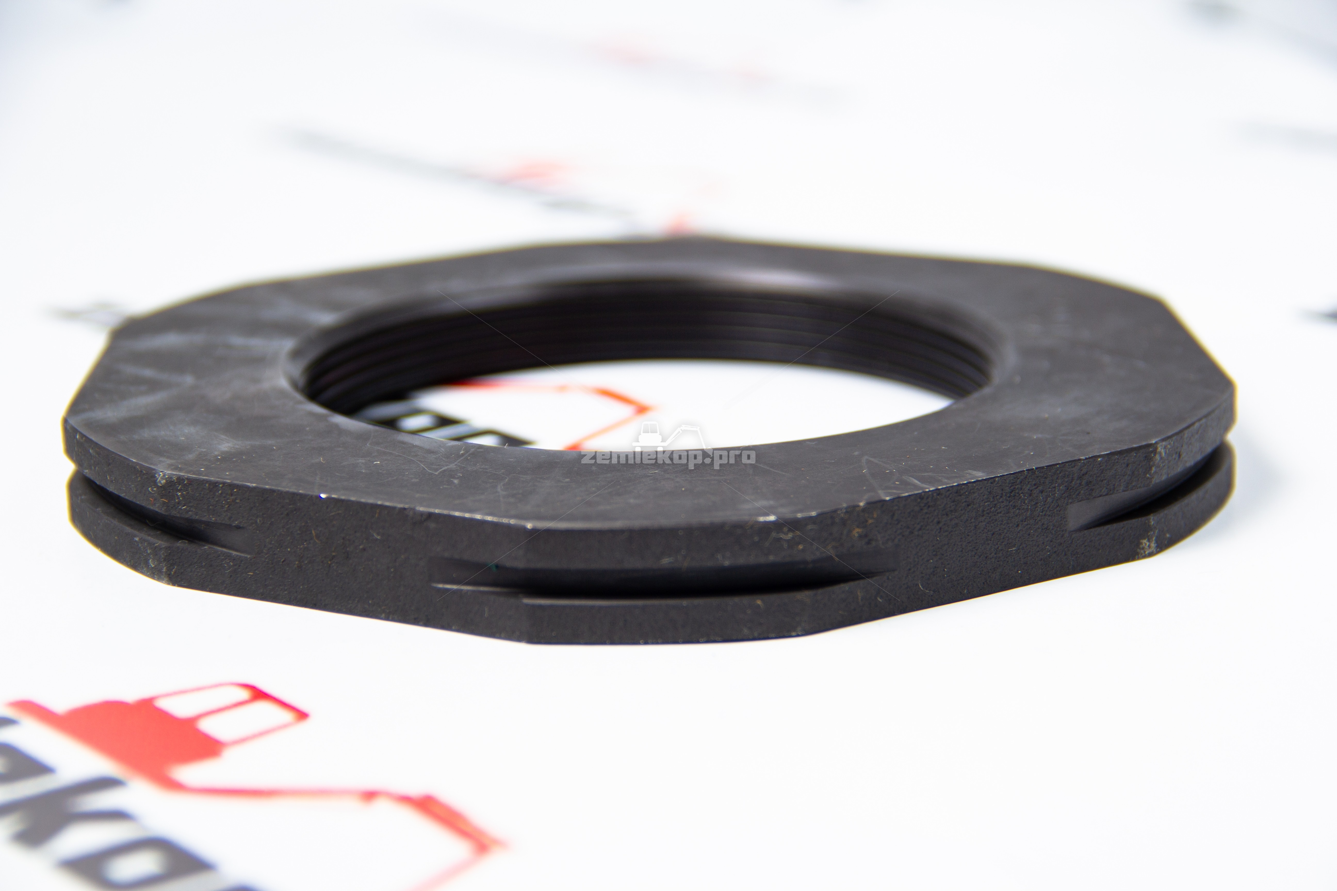 2114233 Гайка Dana 