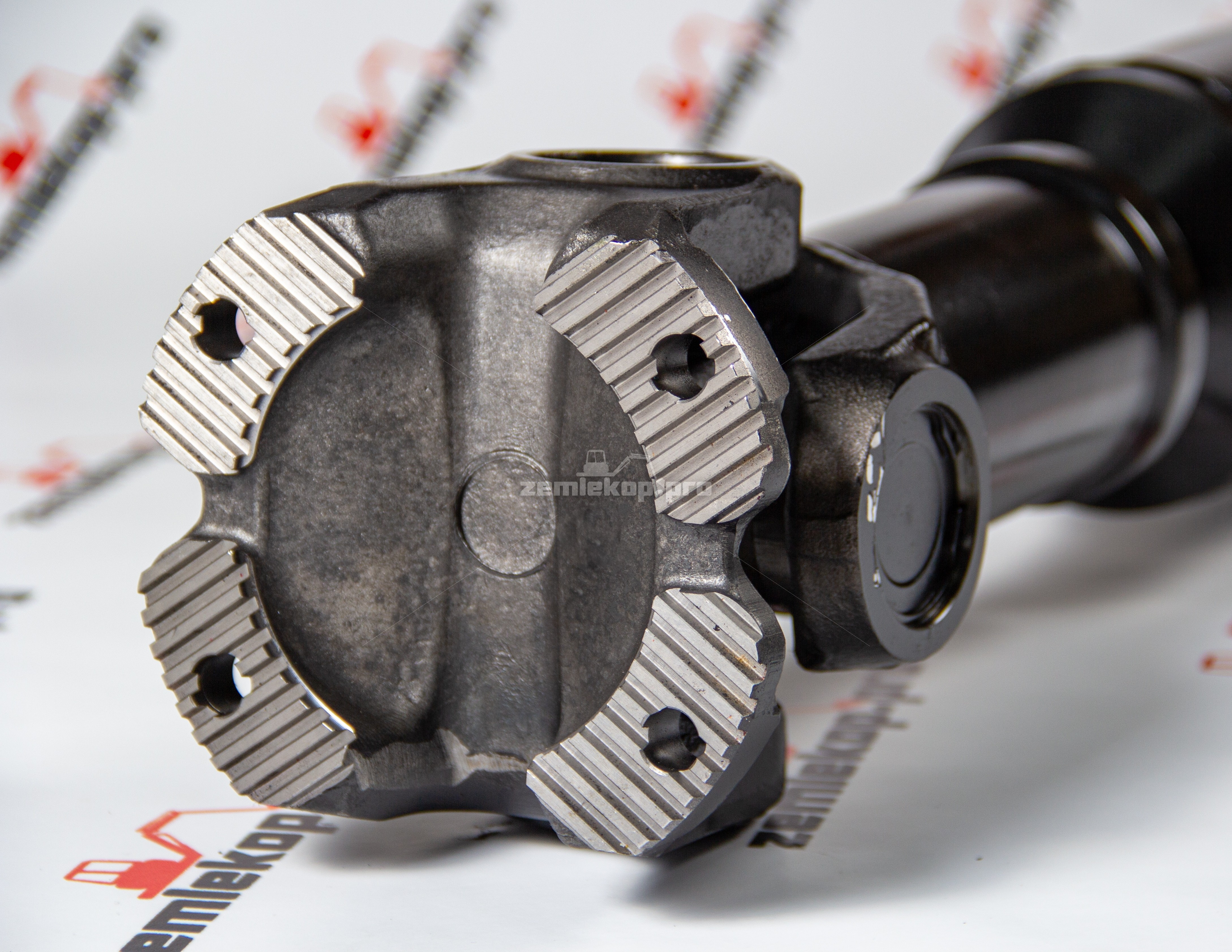 DAS410-143012 Карданный вал 61390302-250