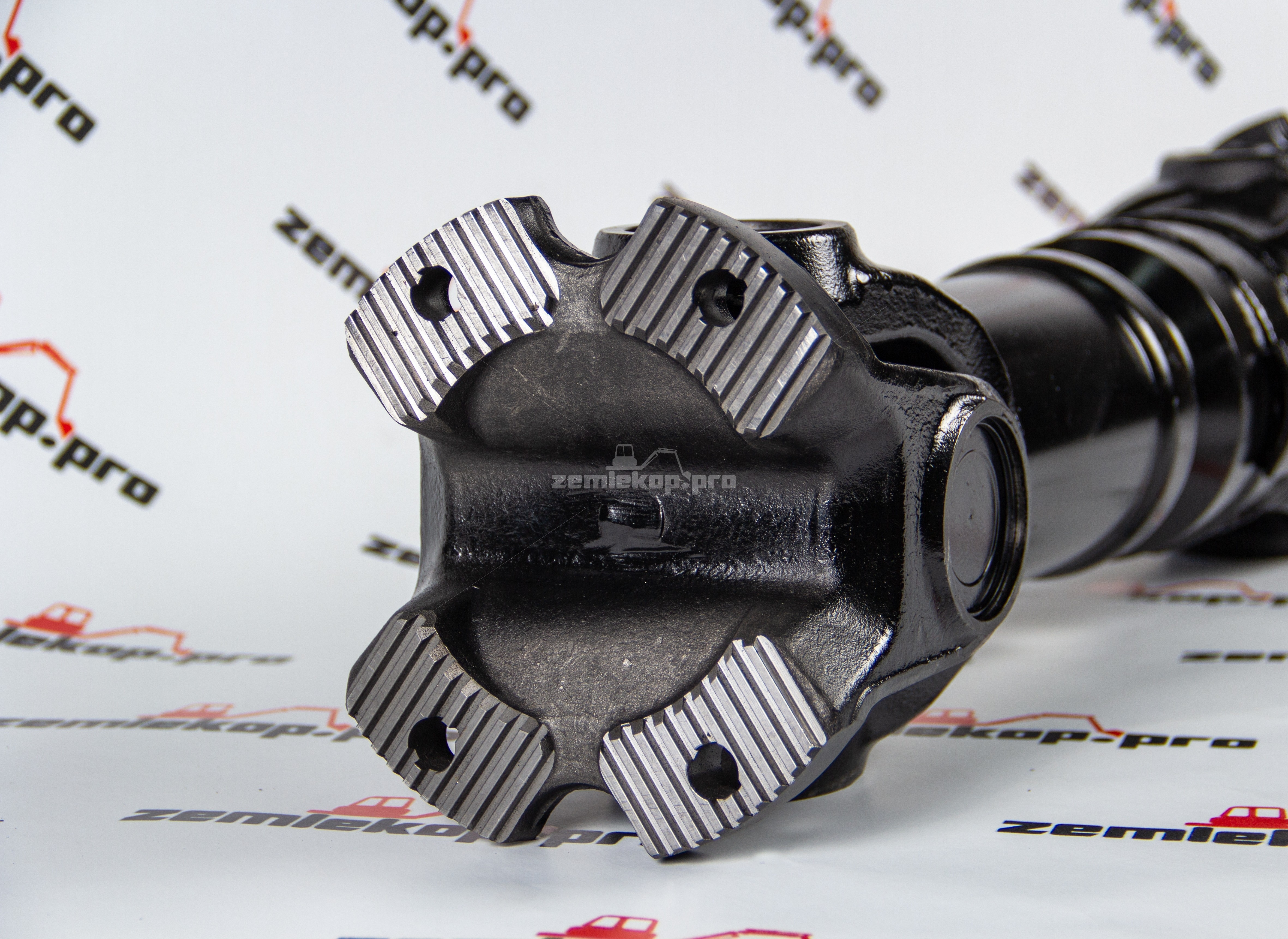 DAS410-6055 Карданный вал 61390303